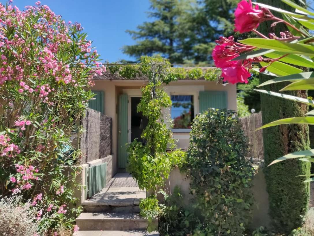 Un Gite En Provence - Les Jardins de Fontanille view 2