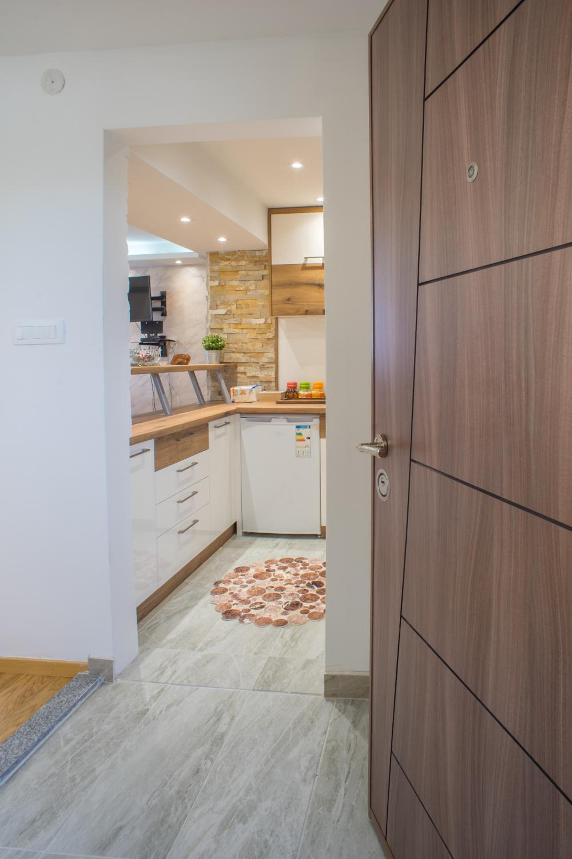 Lux Centre Apartment view 3