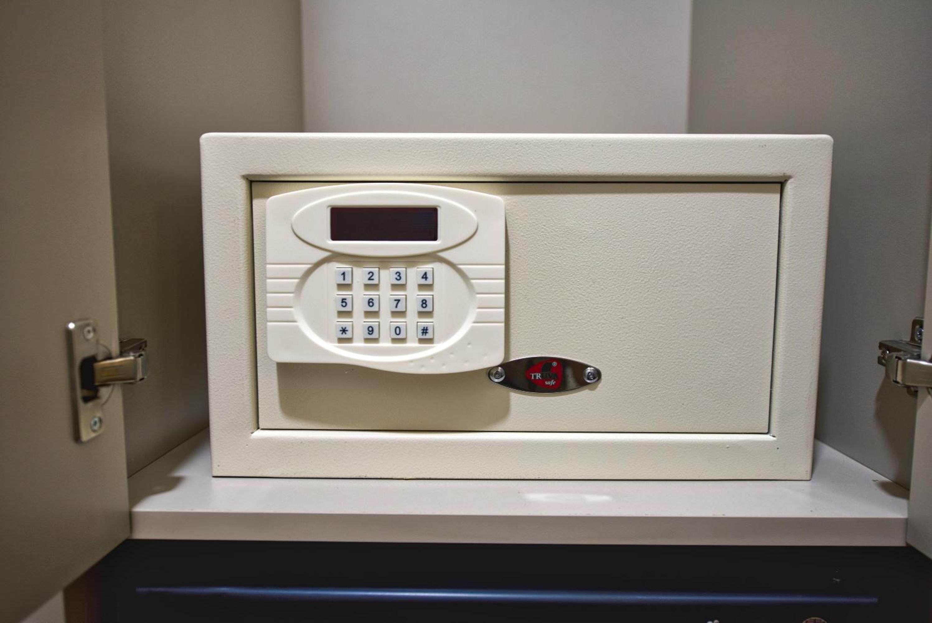 Florina Otel - Image 20