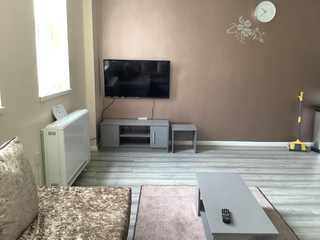 Blackpool Clifton Street Holiday Apartments view 3
