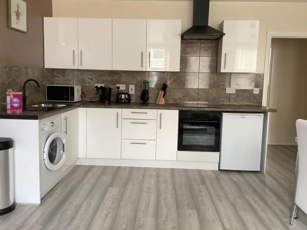 Blackpool Clifton Street Holiday Apartments view 2