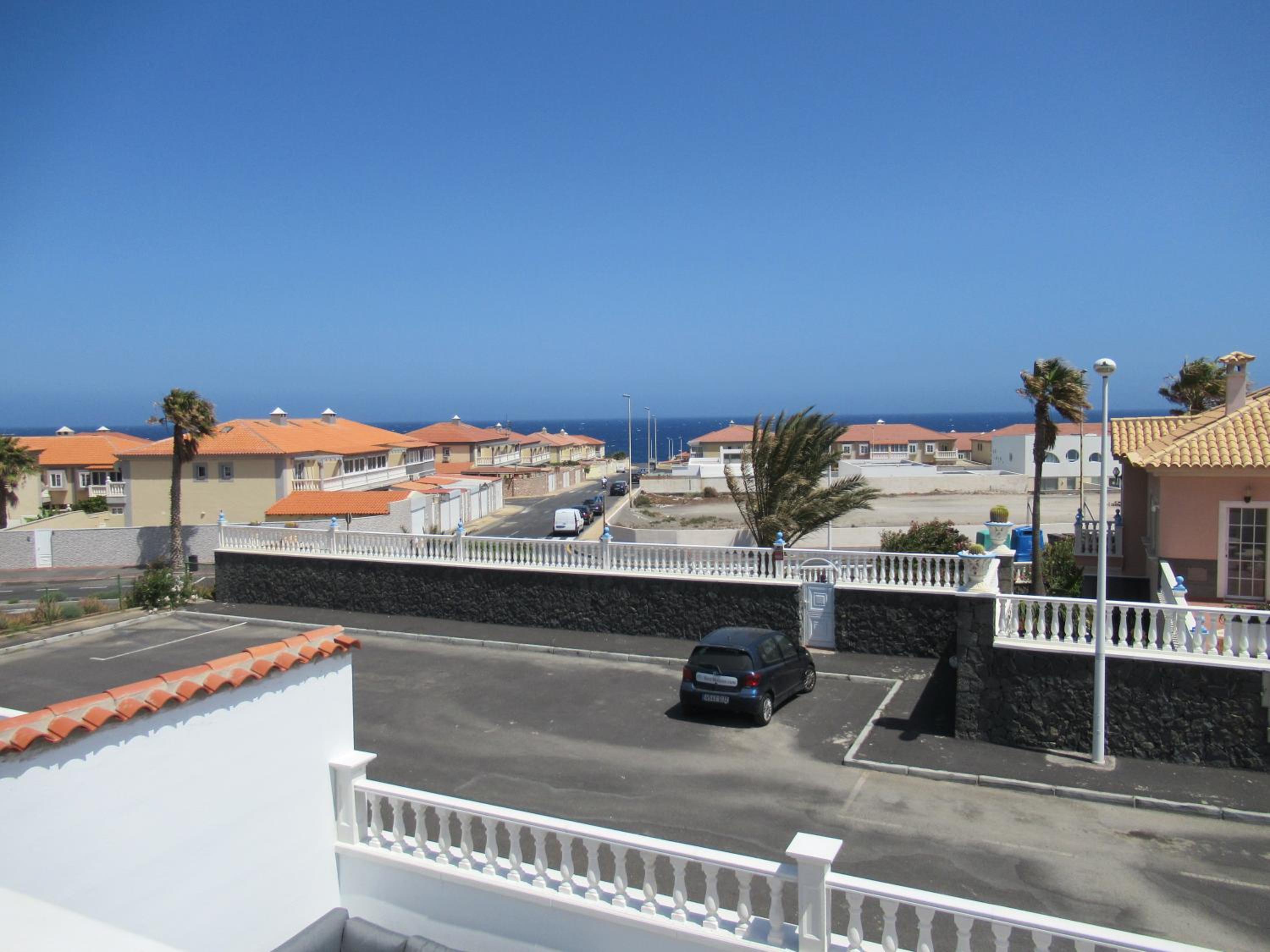 LAS ROSAS by RENTMEDANO Stunning luxury Chocolate Box villa with private heated pool & wifi view 3
