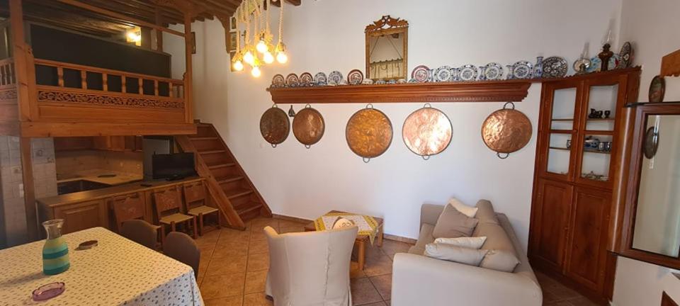 Traditional House en Skiros — hotel room