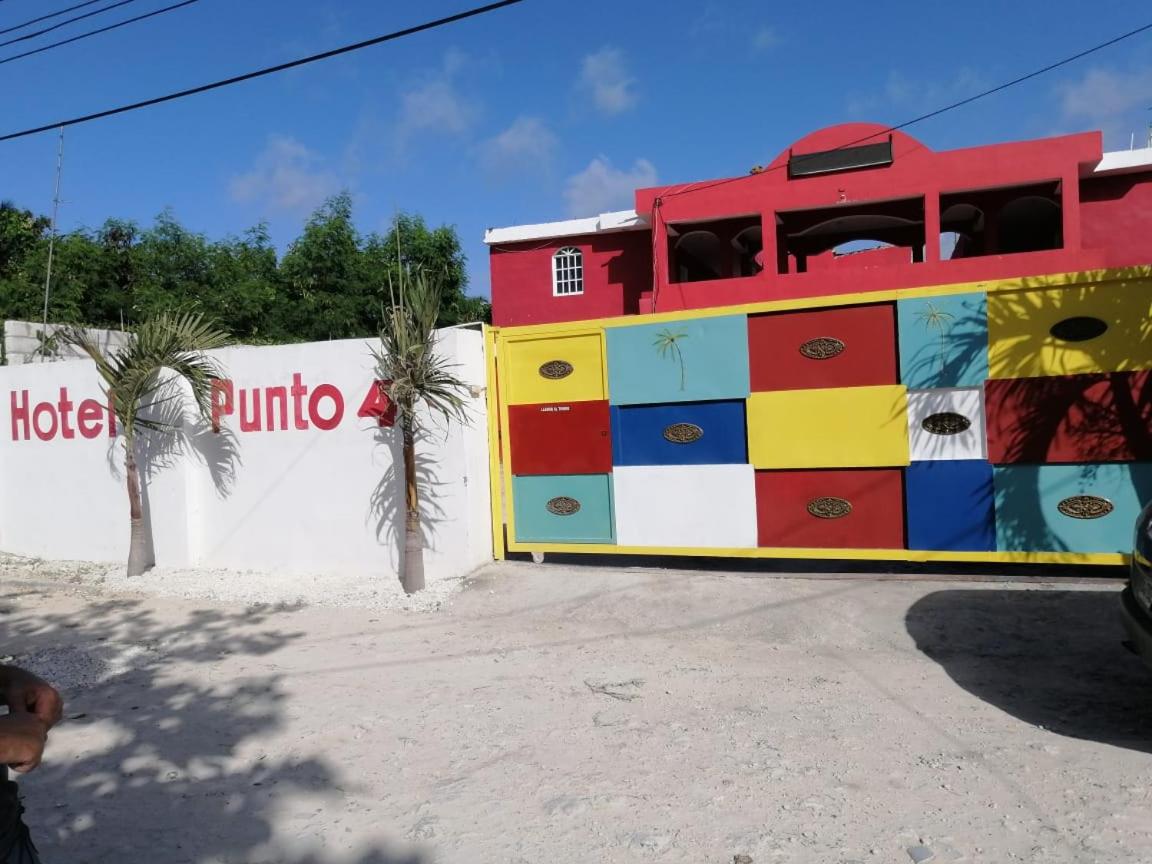Hotel Punto4 view 3