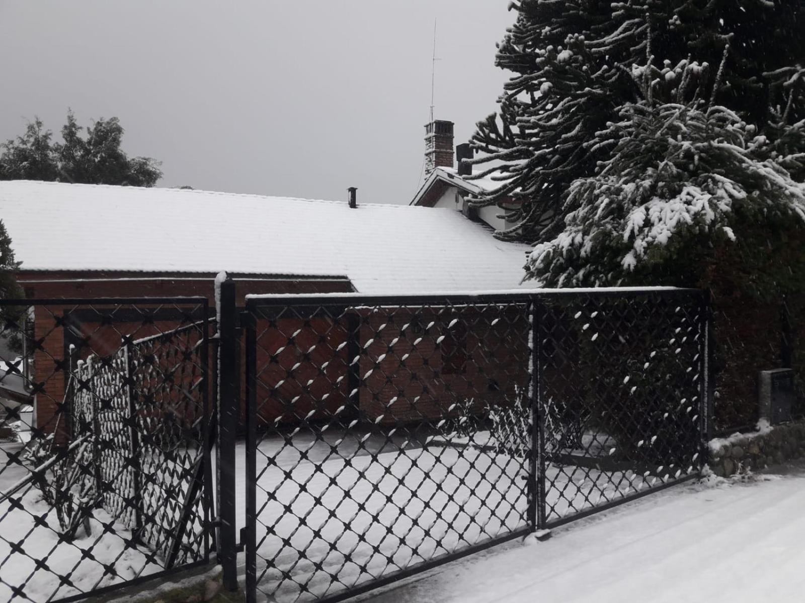 Casa Cerro Dorado vista al lago