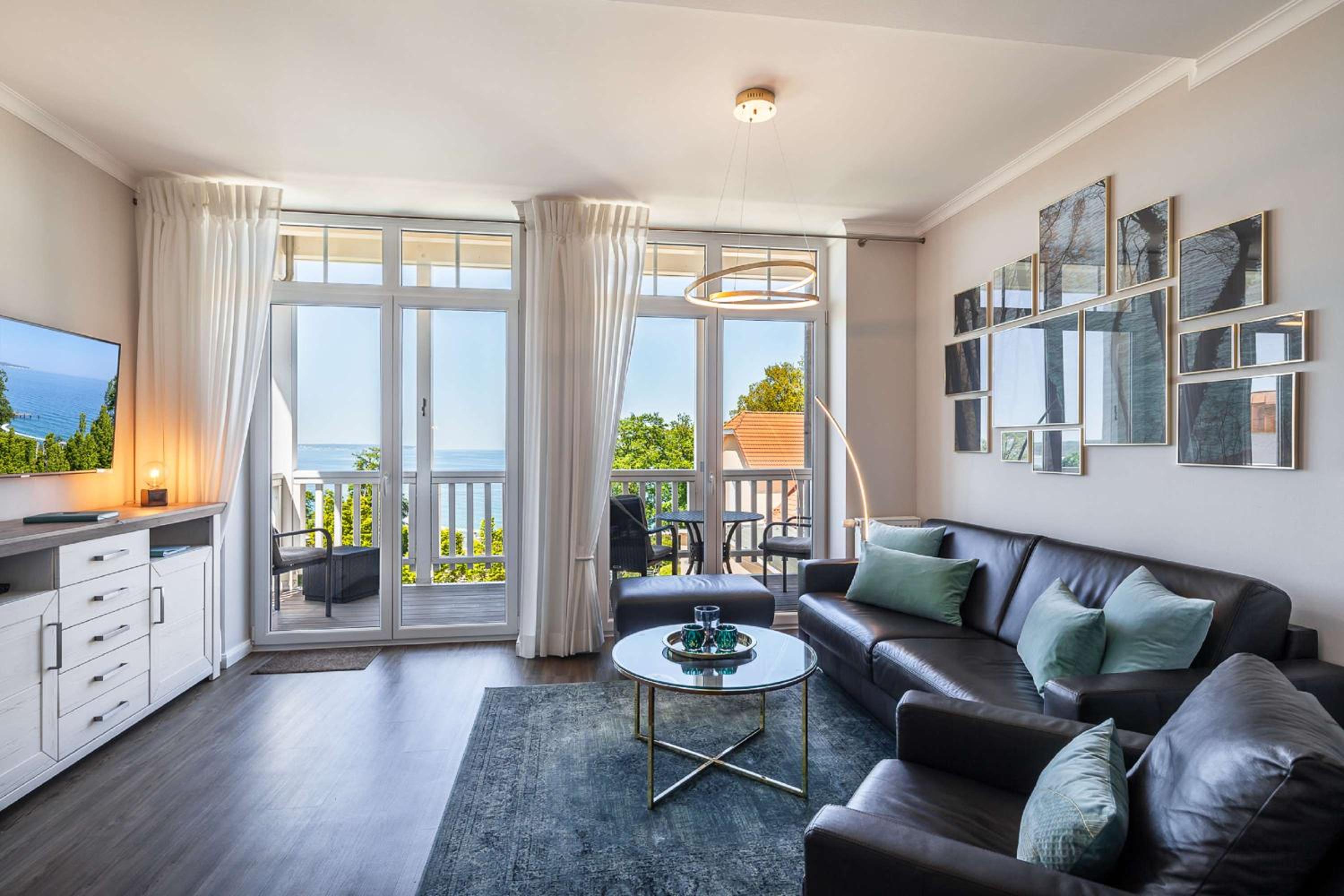 traumhafter Meerblick vom Balkon, gratis Nutzung vom AHOI Erlebnisbad und Sauna in Sellin - Villa Bergfrieden