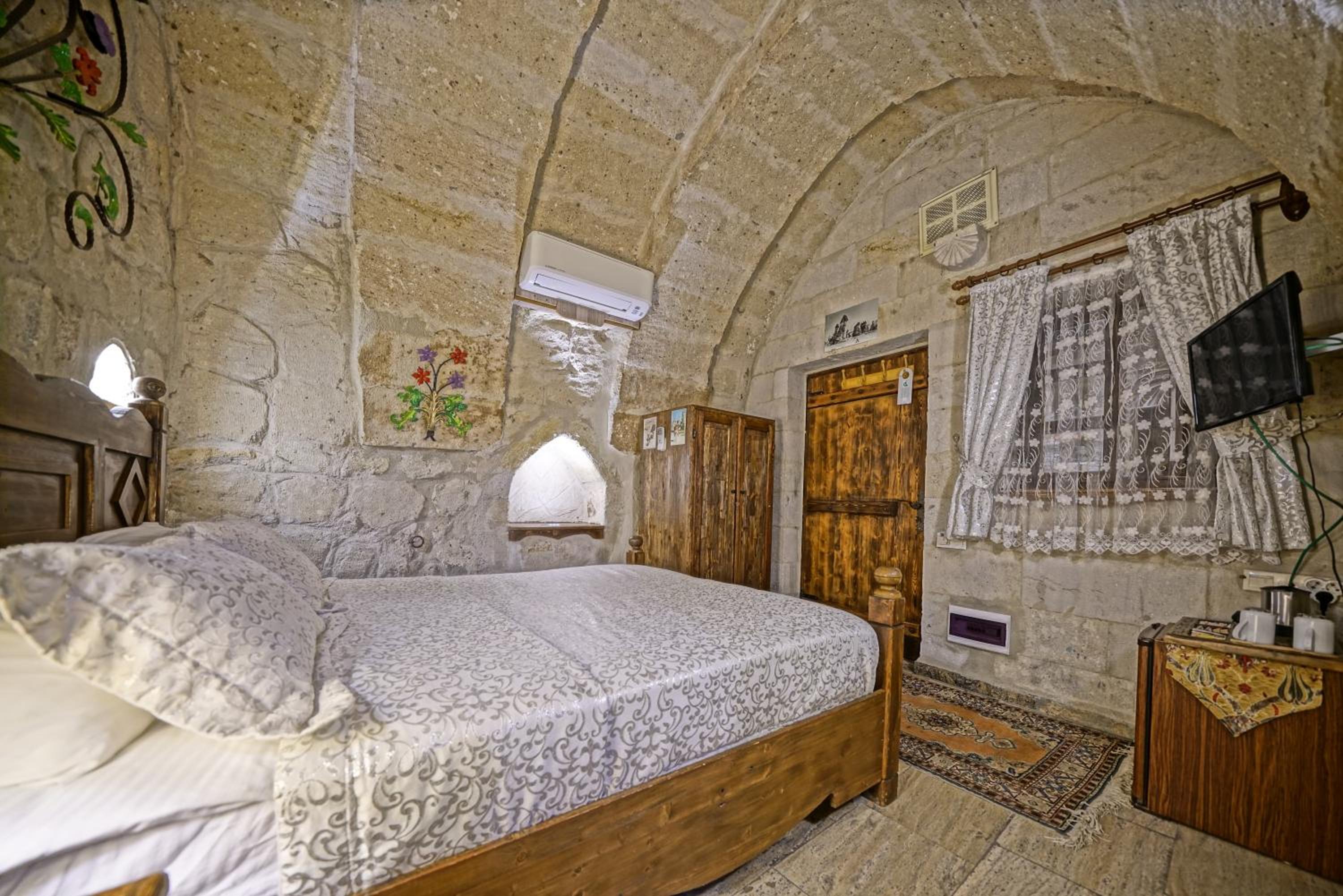 Maccan Cave Hotel - Image 63