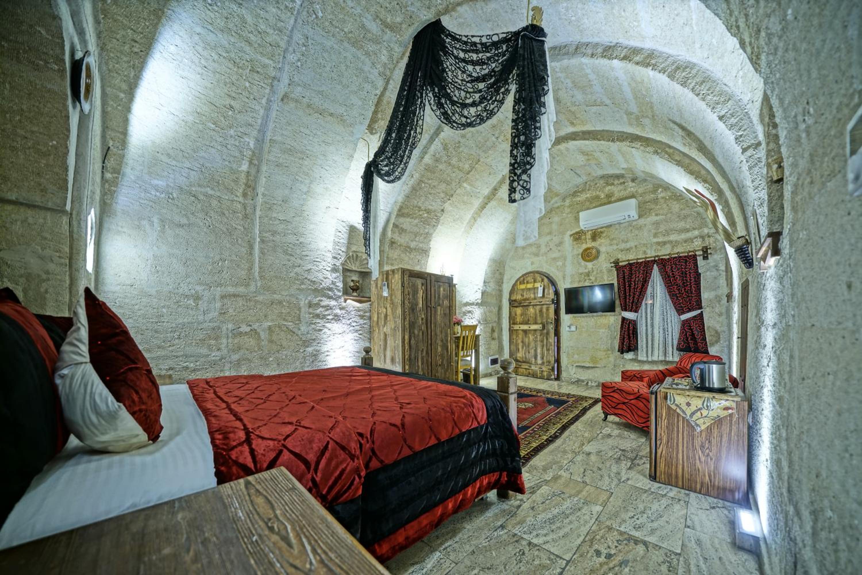 Maccan Cave Hotel - Image 68