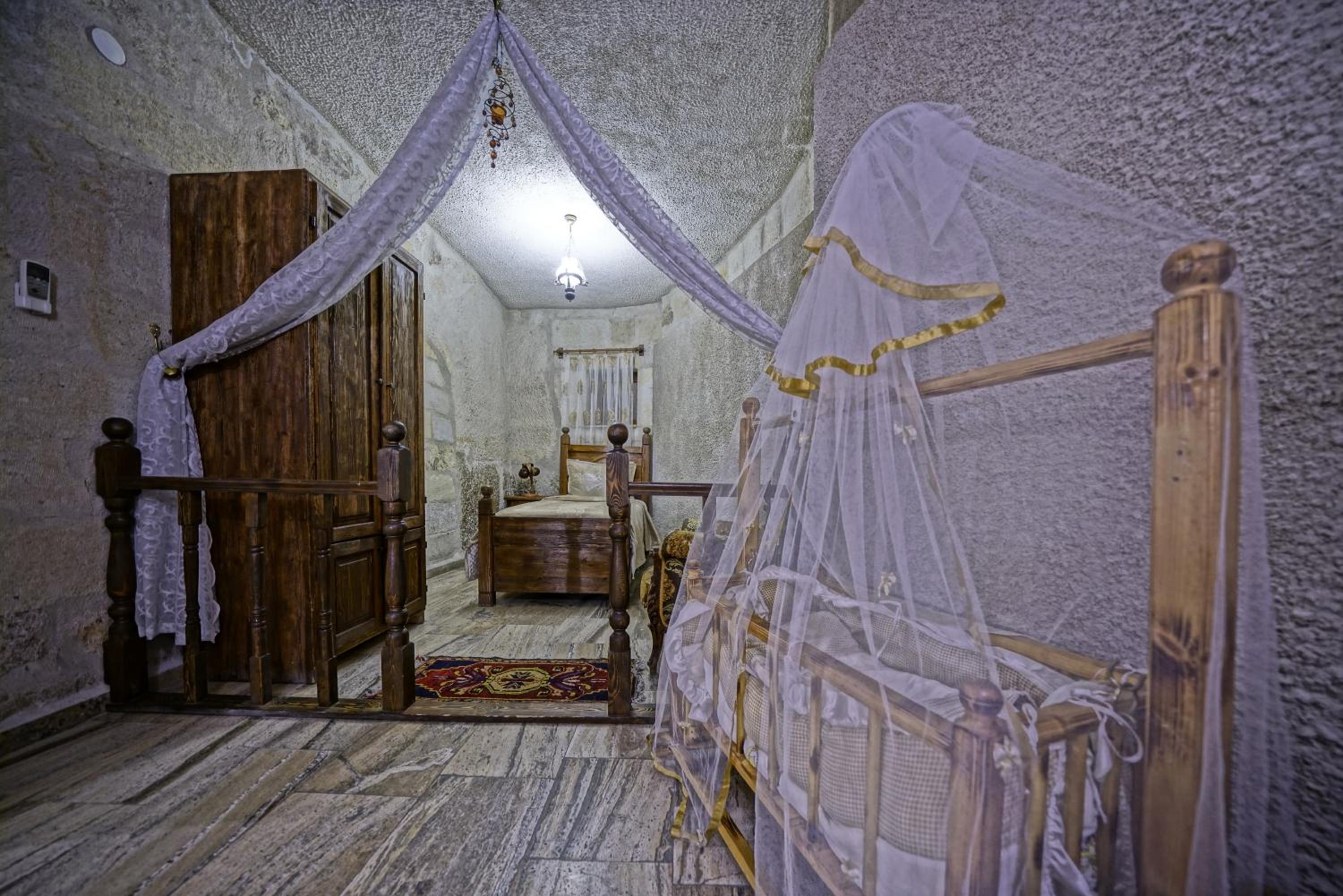 Maccan Cave Hotel - Image 72