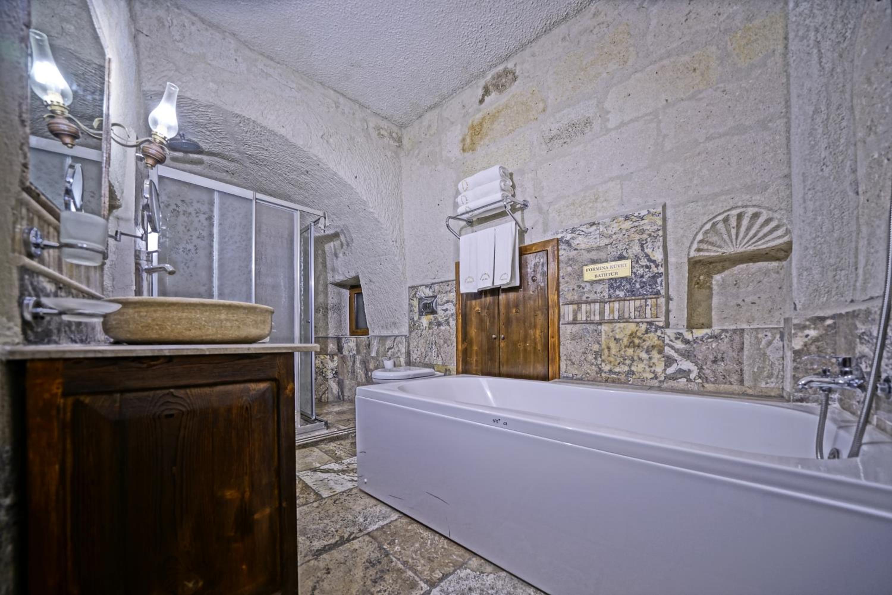 Maccan Cave Hotel - Image 36