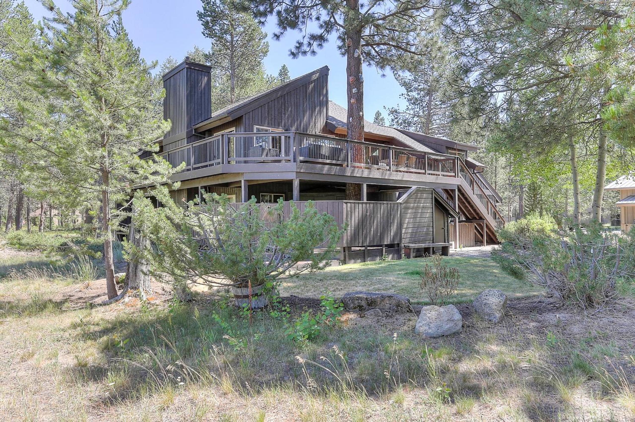 3 Spyglass Home on Meadows Golf Course feature Brand New Hot Tub and Bikes