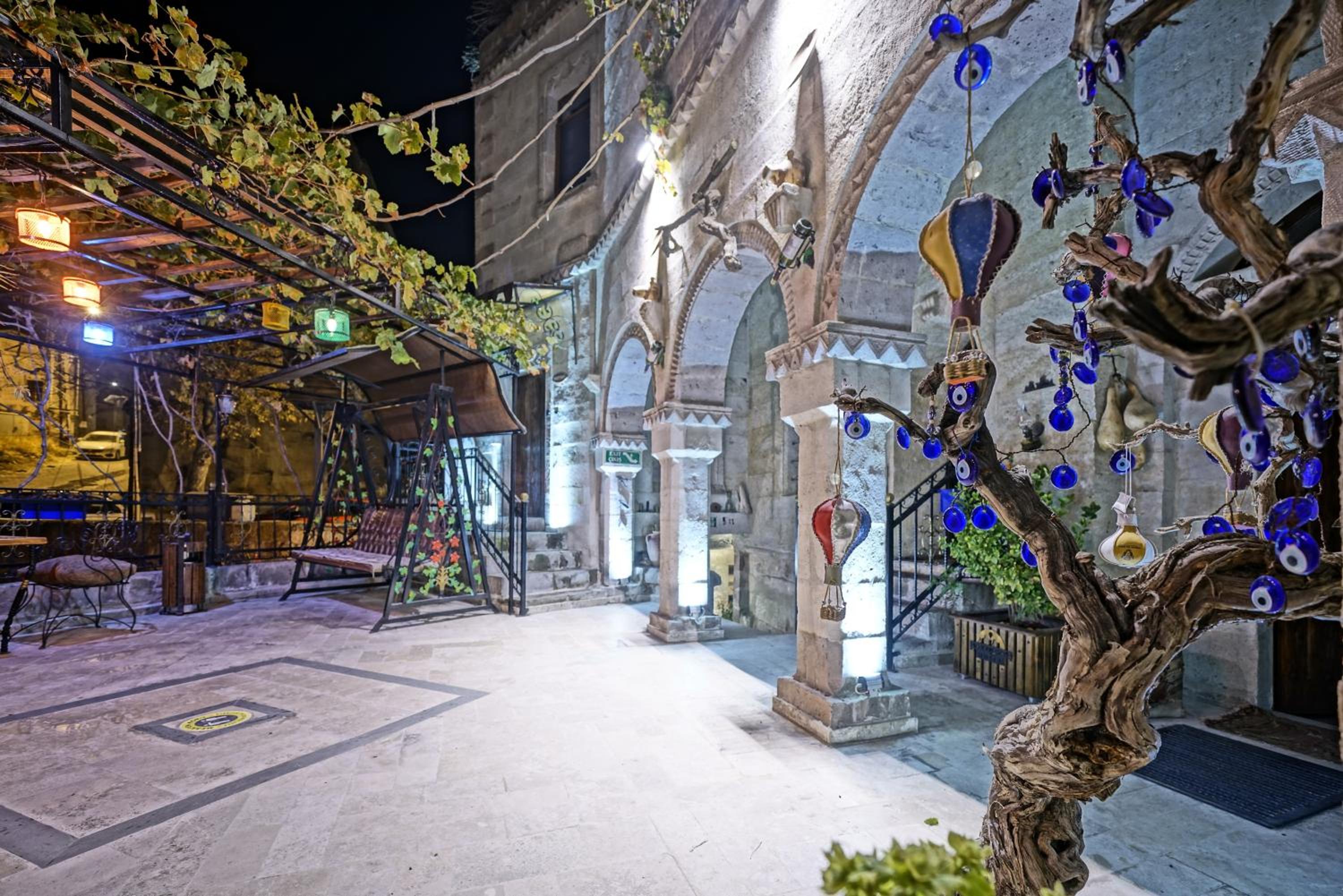 Maccan Cave Hotel - Image 138