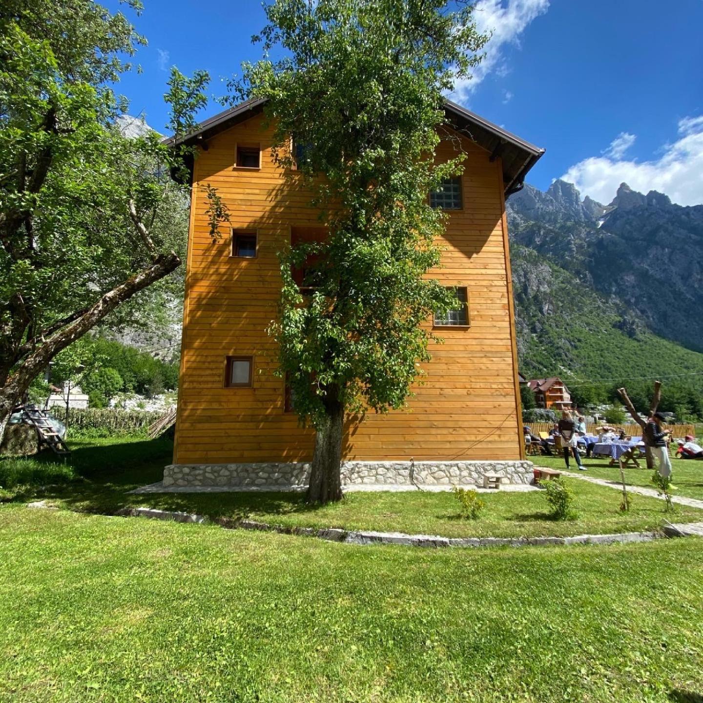 Guesthouse Mehmeti