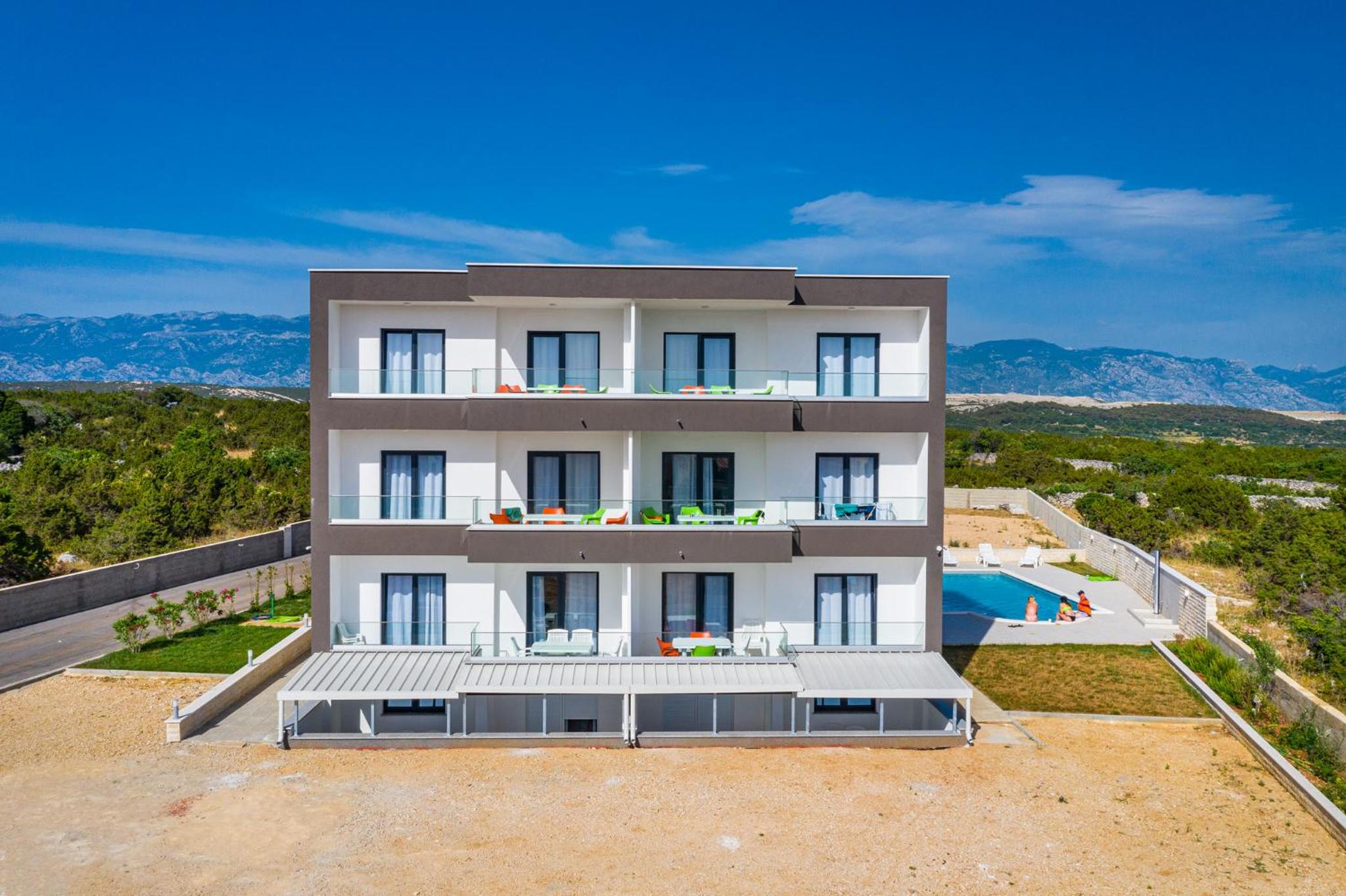 Deluxe Apartments Tina with Pool view 5