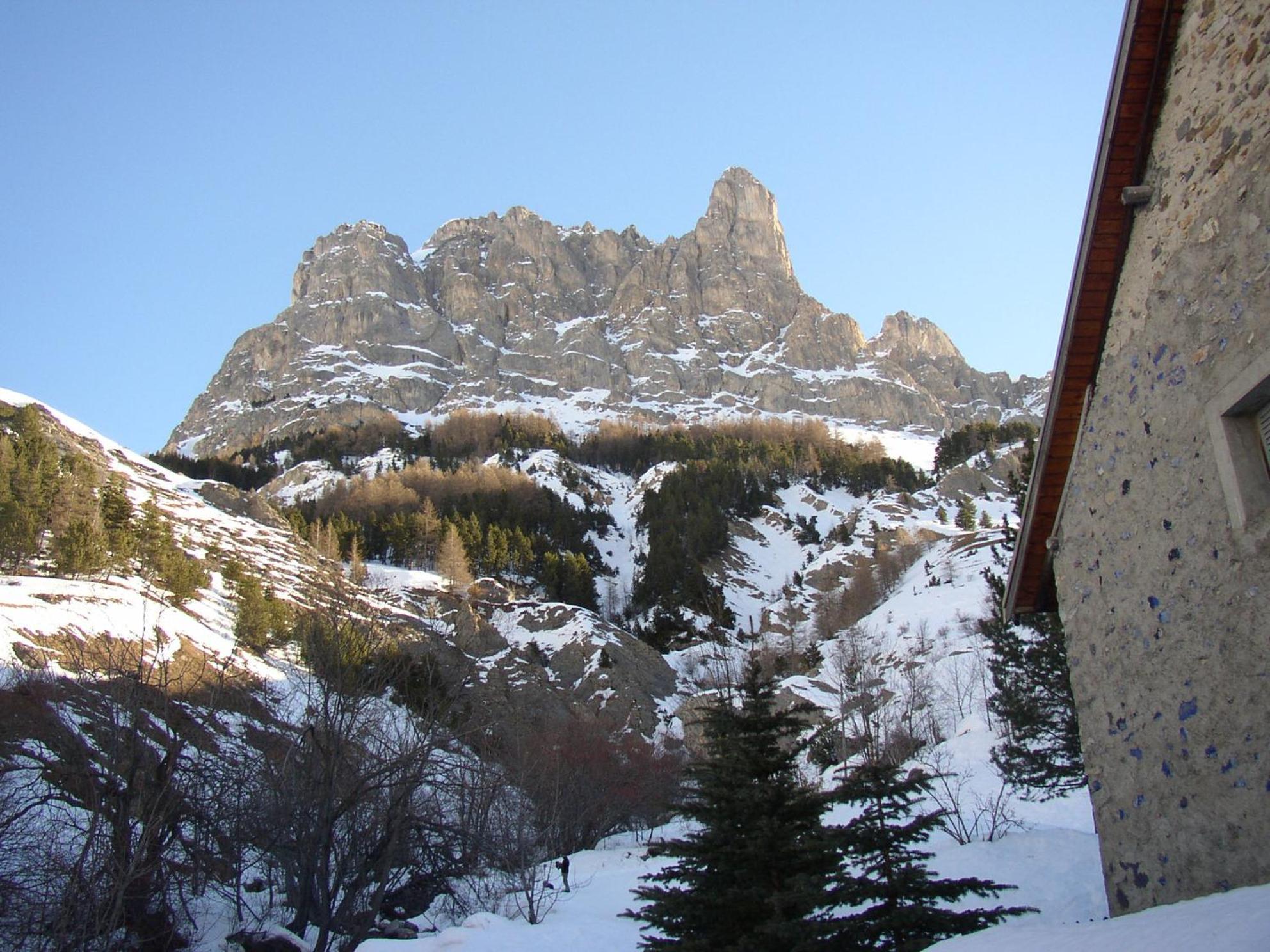 Photo 10