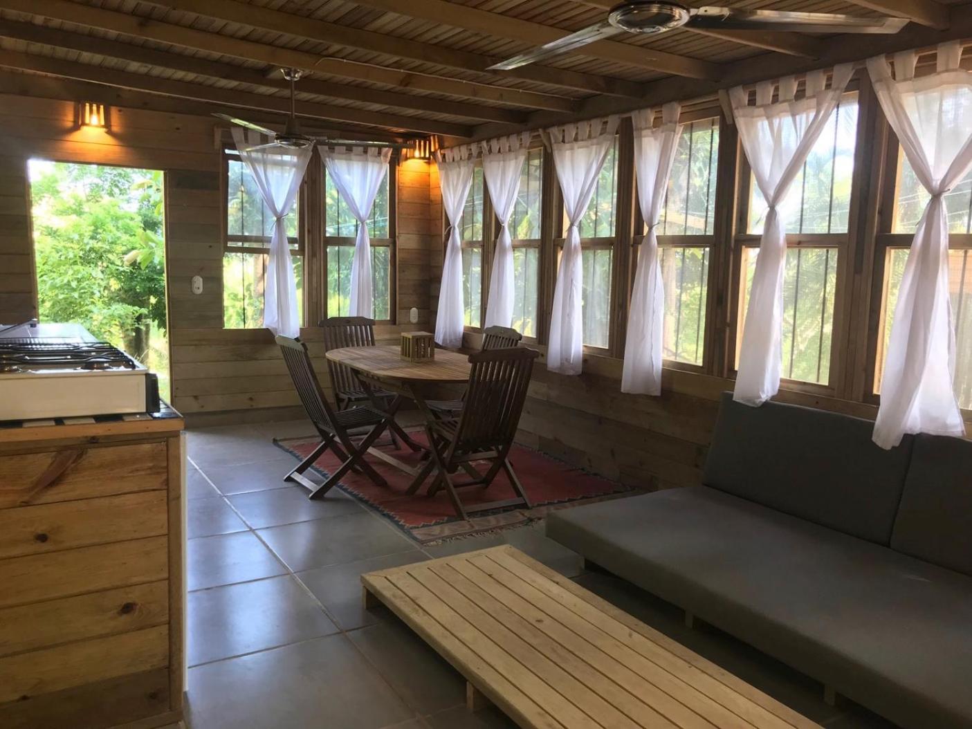 Roatan Bed & Breakfast Apartments