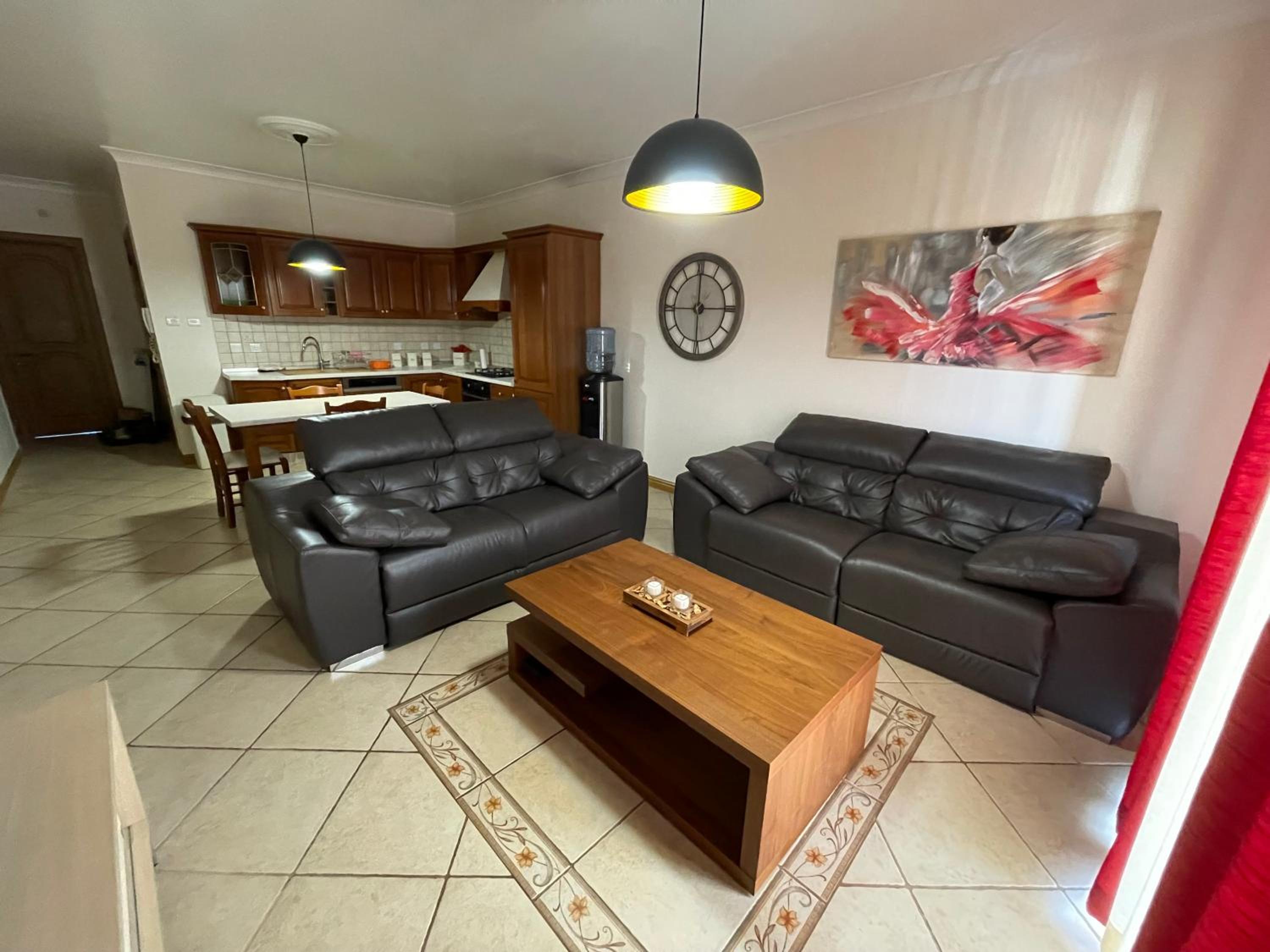 Beautiful Central Apartment with Pool photo 4