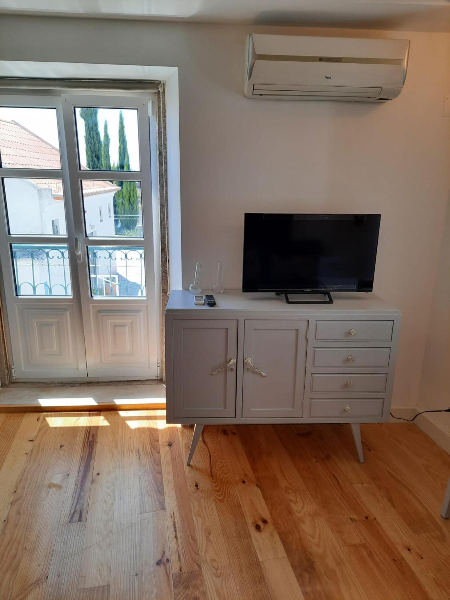 Lisbon Castle Apartment view 5