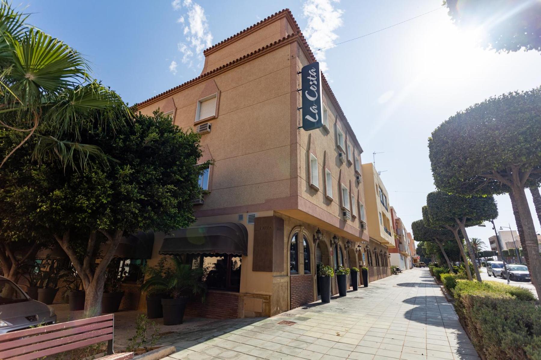 Hostal La Costa
