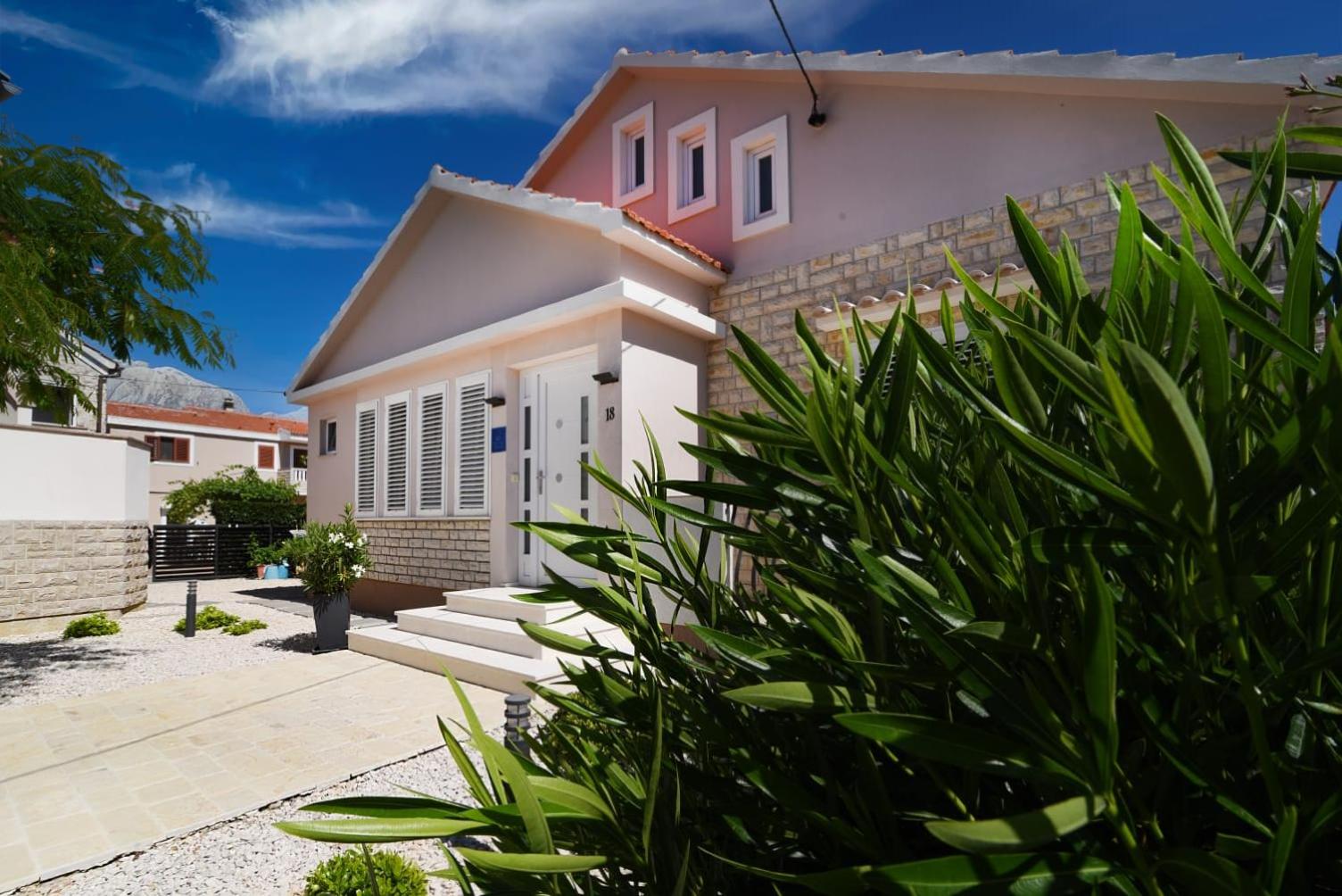 Holiday home Eden view 2