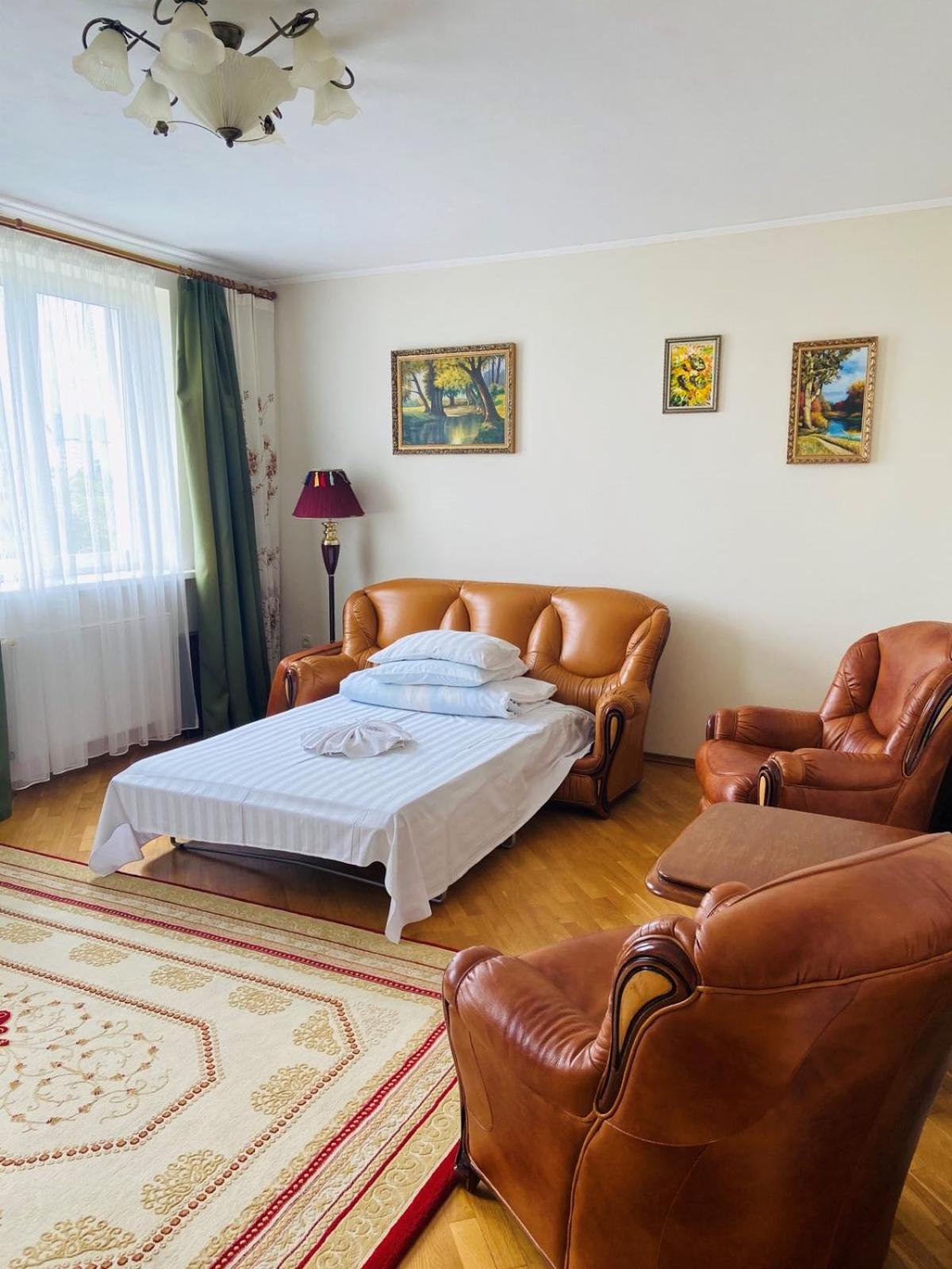 Guest House at Lesya Ukrainka view 3