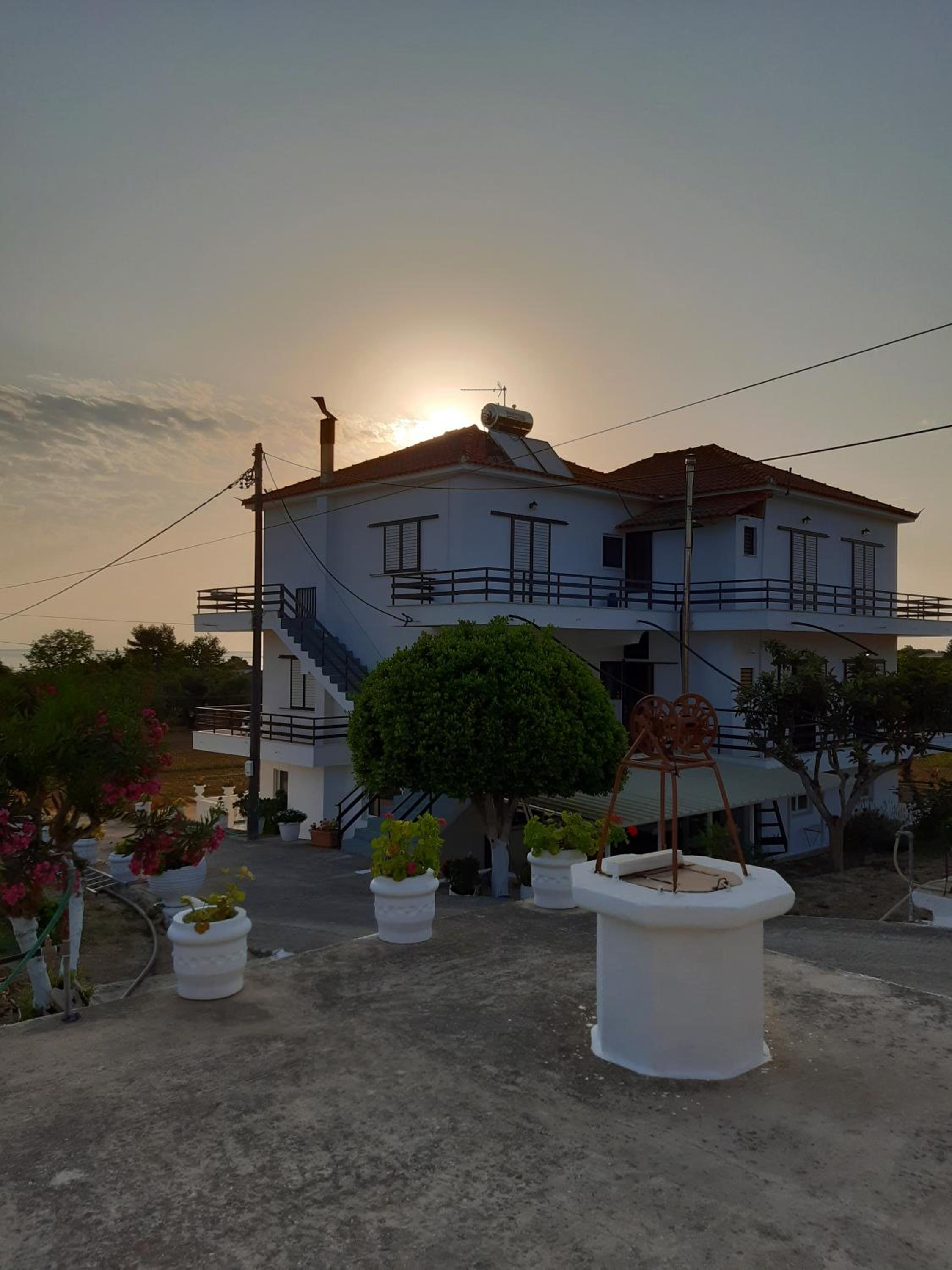 Ocean Breeze Apartment Sea View 100m from Beach view 4