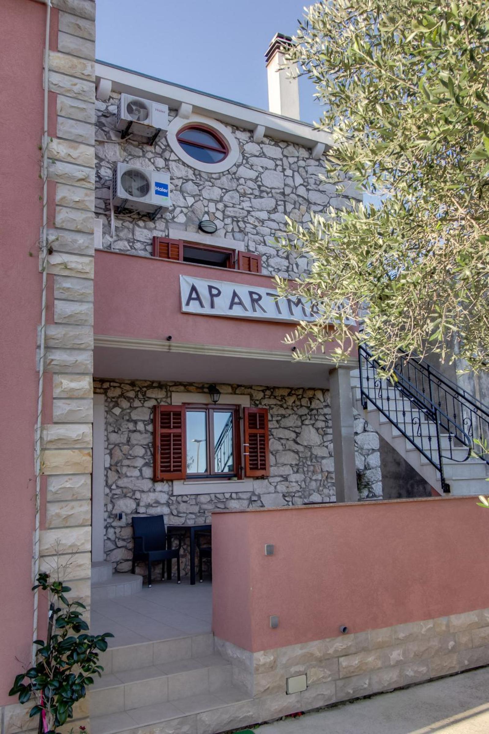Apartments Rosa