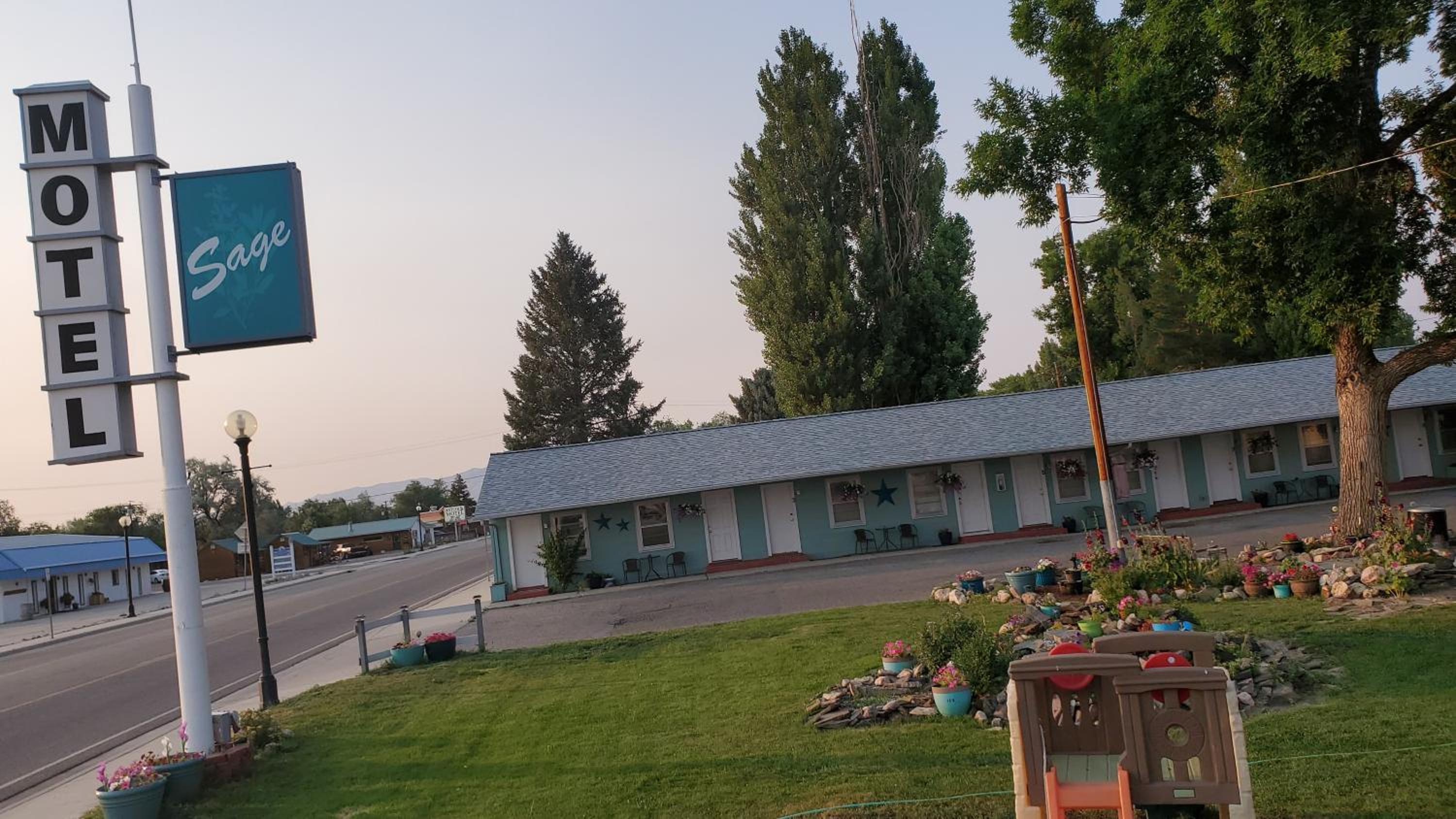 Sage Motel view 5
