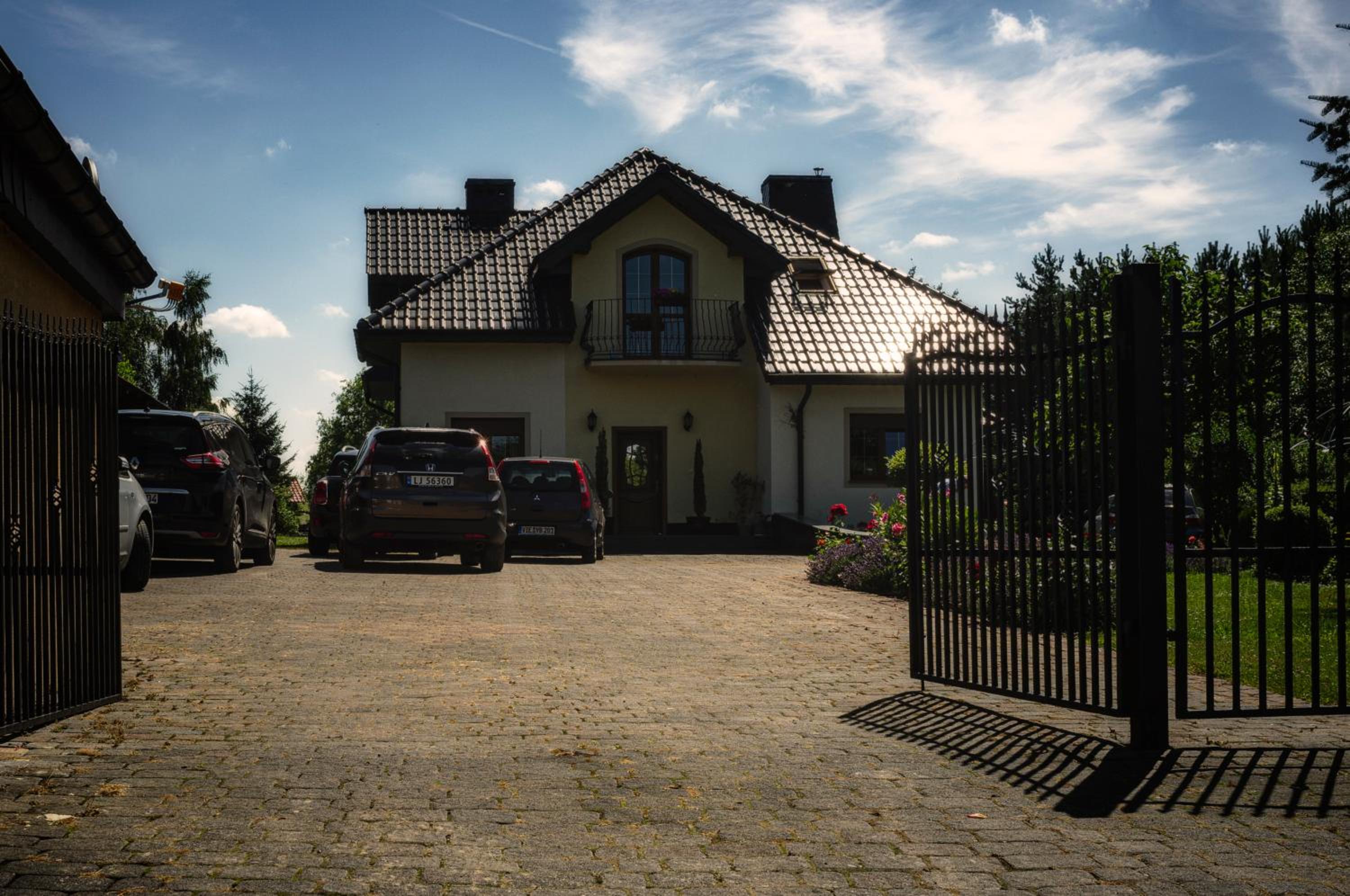 Photo 6