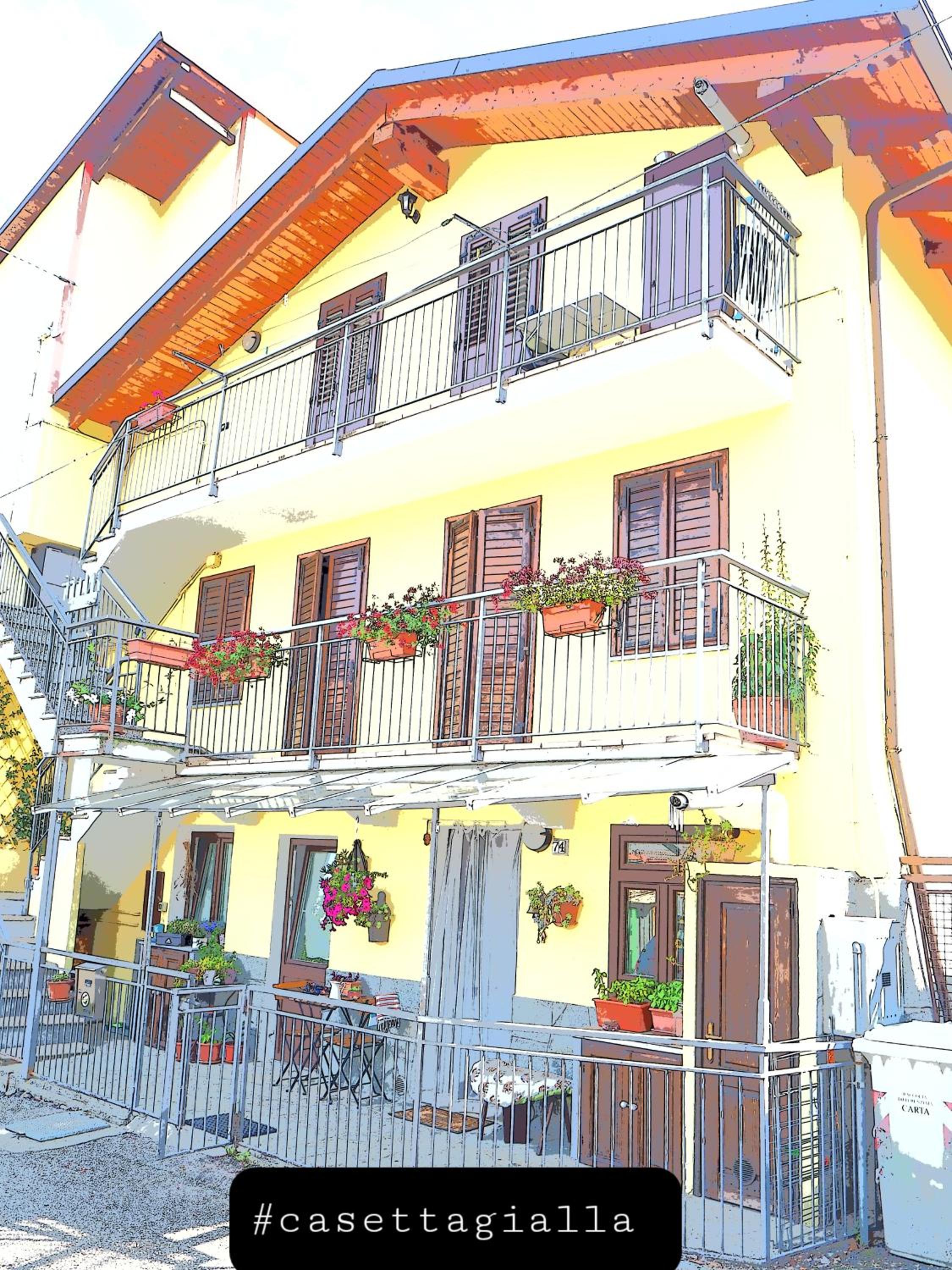 Casetta Gialla view 3