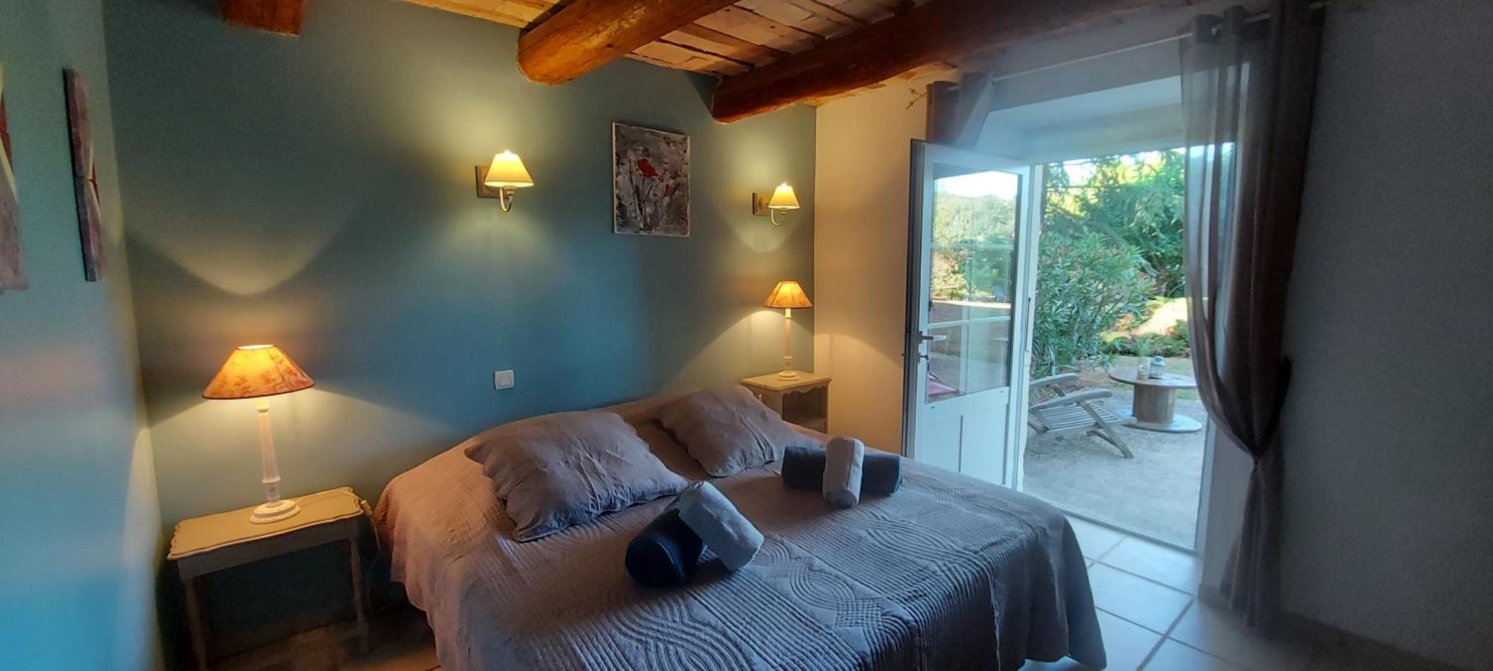 Chambre Malon Mas Bel Esperance view 3