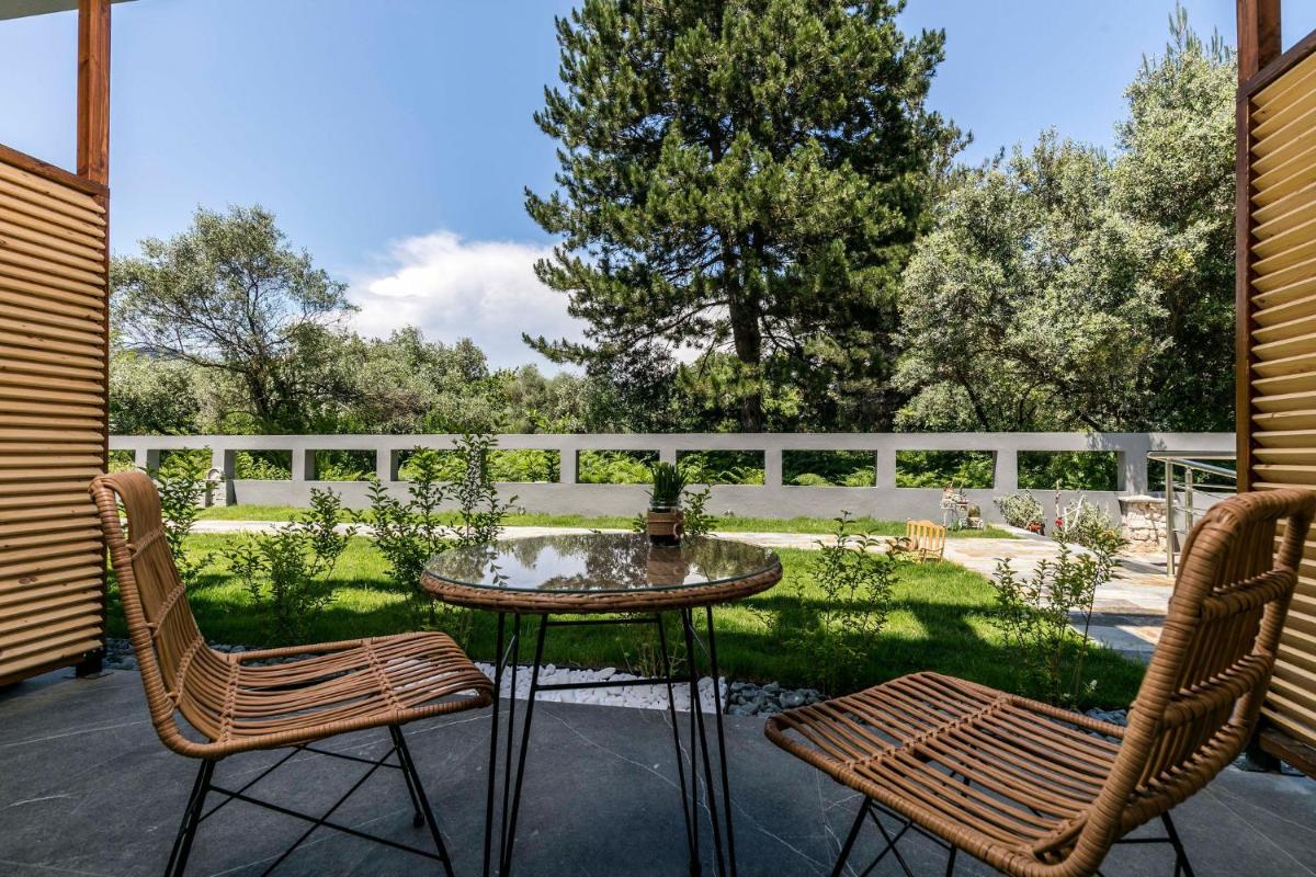 outdoor BBQ area