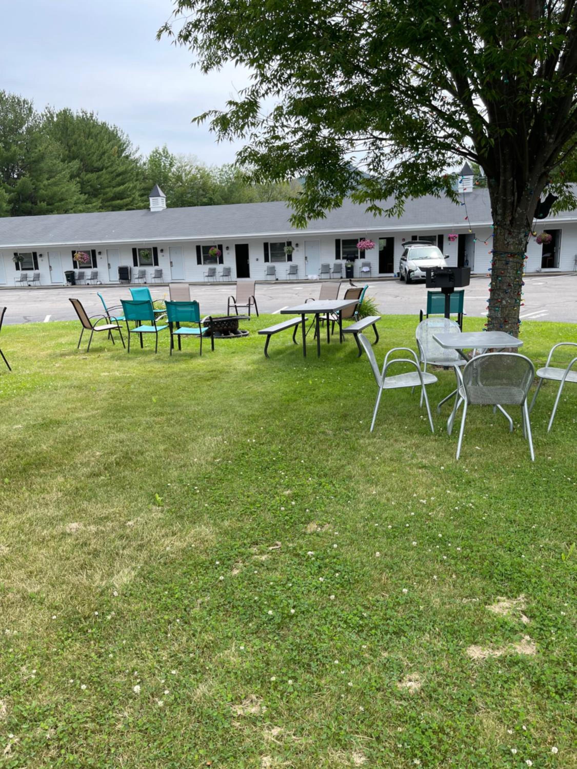 Colonial Motel