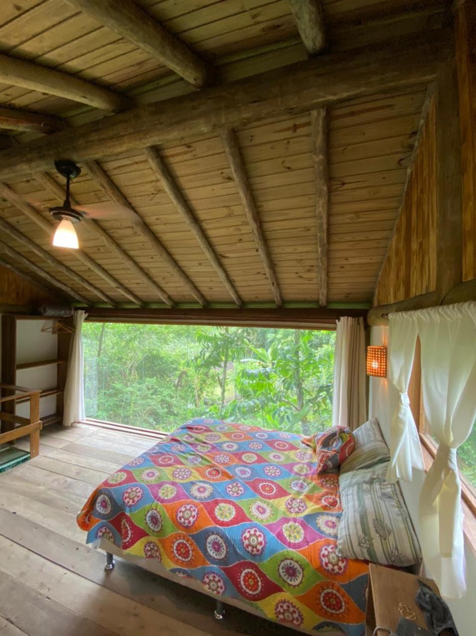 Chalé Bonito Paraty - Acomodações Privativas - Natureza - Wi-fi - TV - Garagem view 4