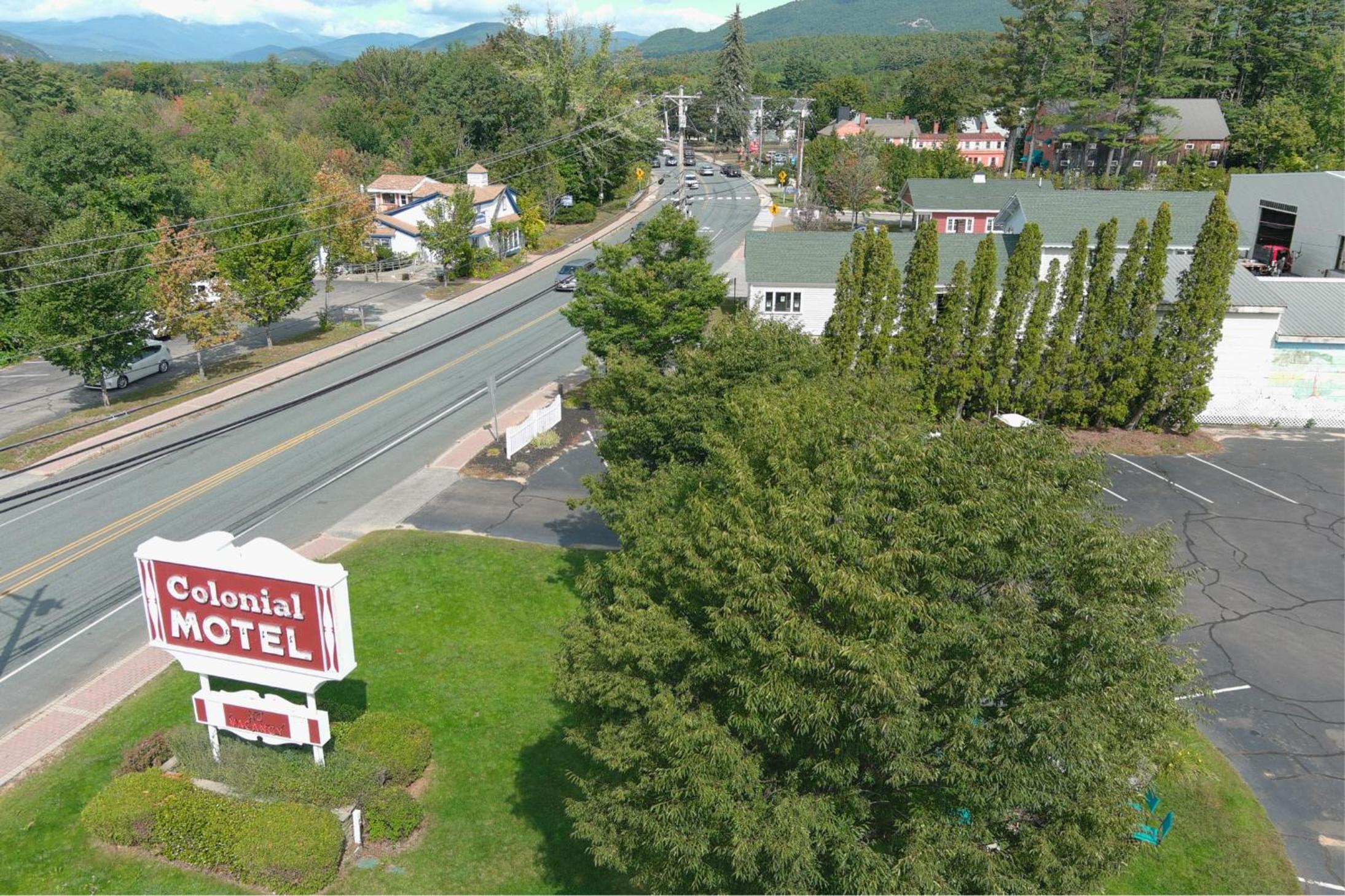 Colonial Motel