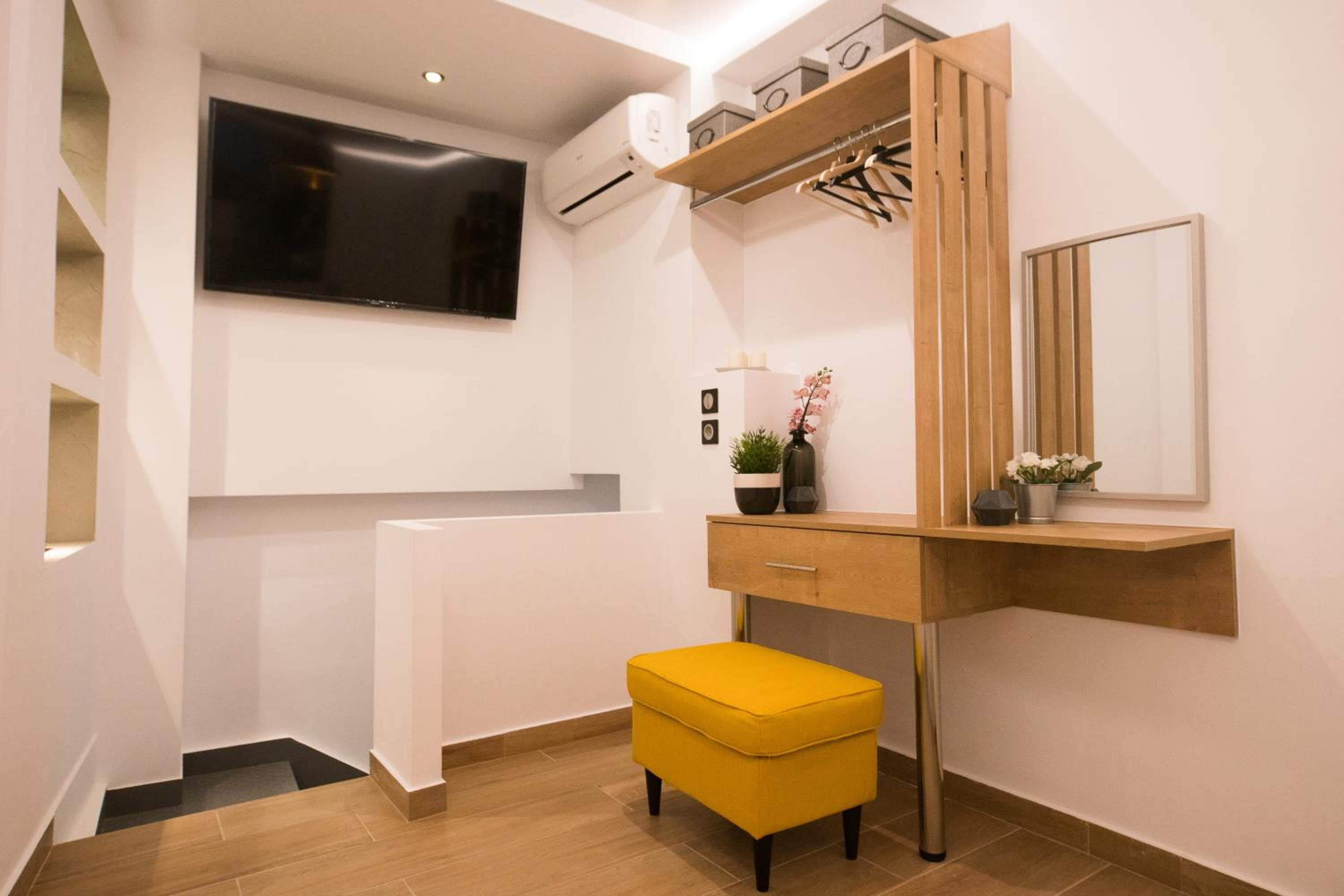 Athenian Living Suites