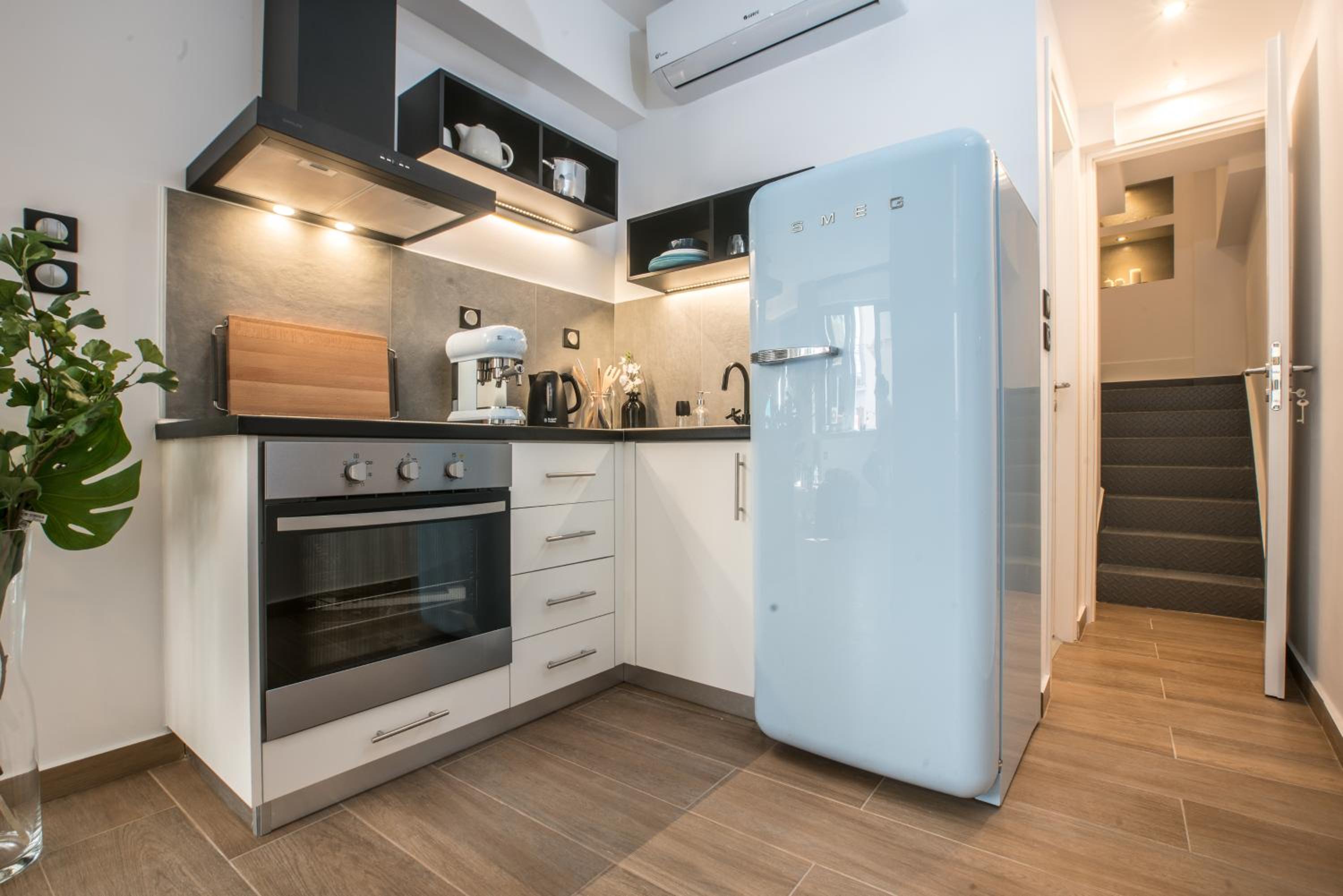 Athenian Living Suites