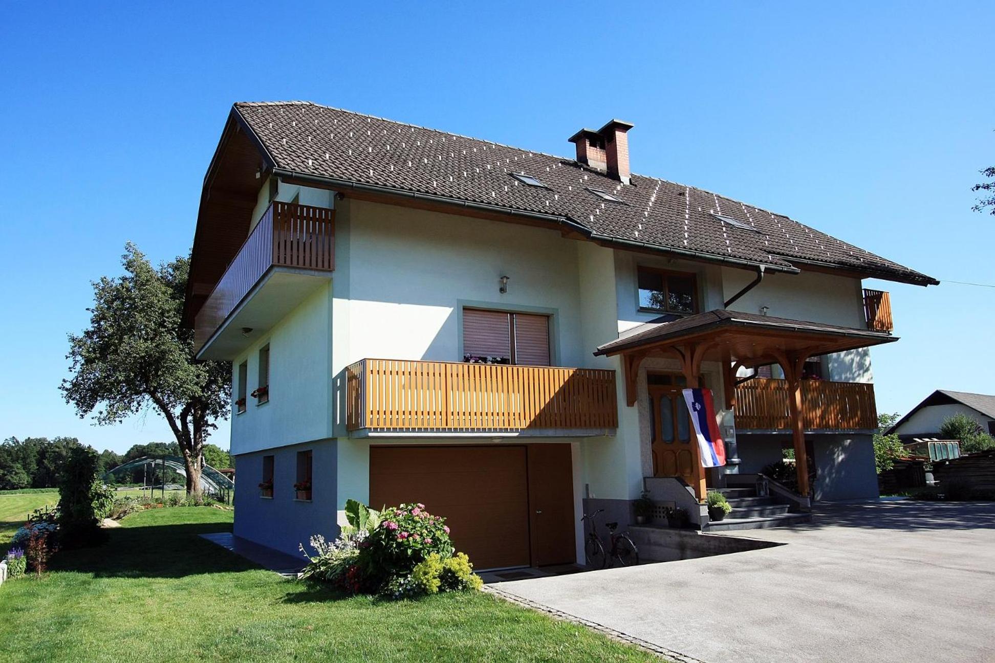 Hiša na Vrtu - main view