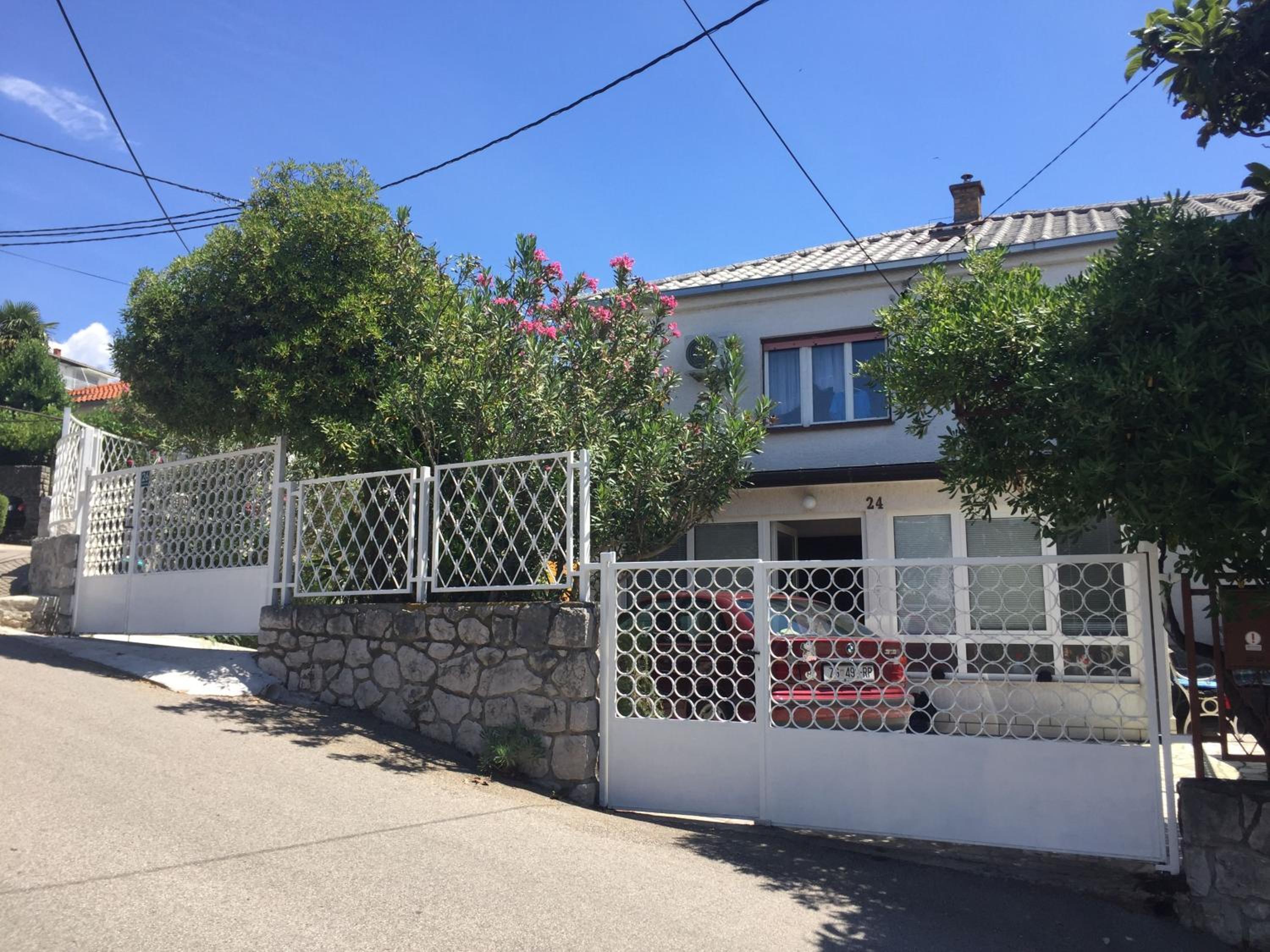 Holiday House Crik view 3
