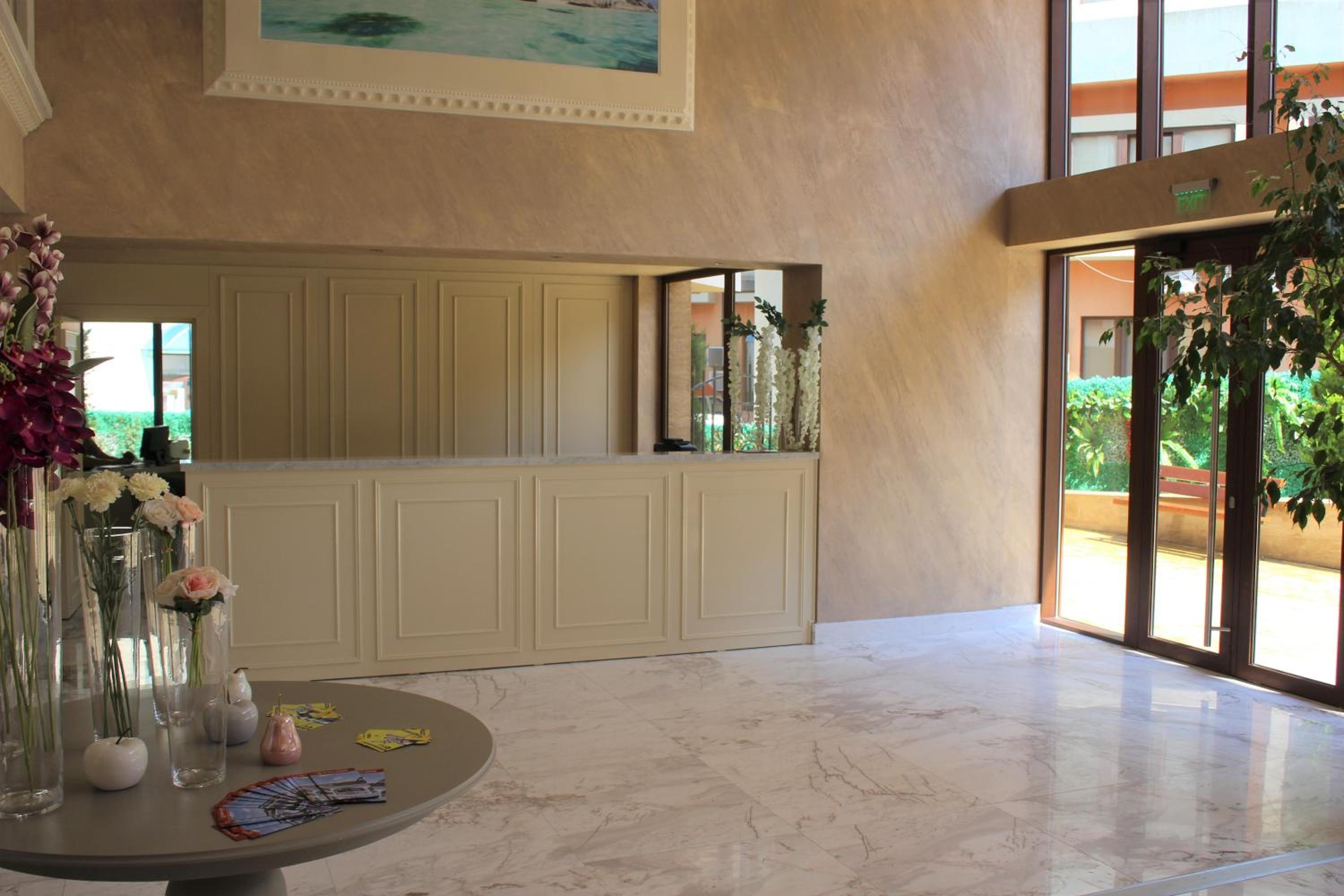 Valencia Gardens Luxury Studios