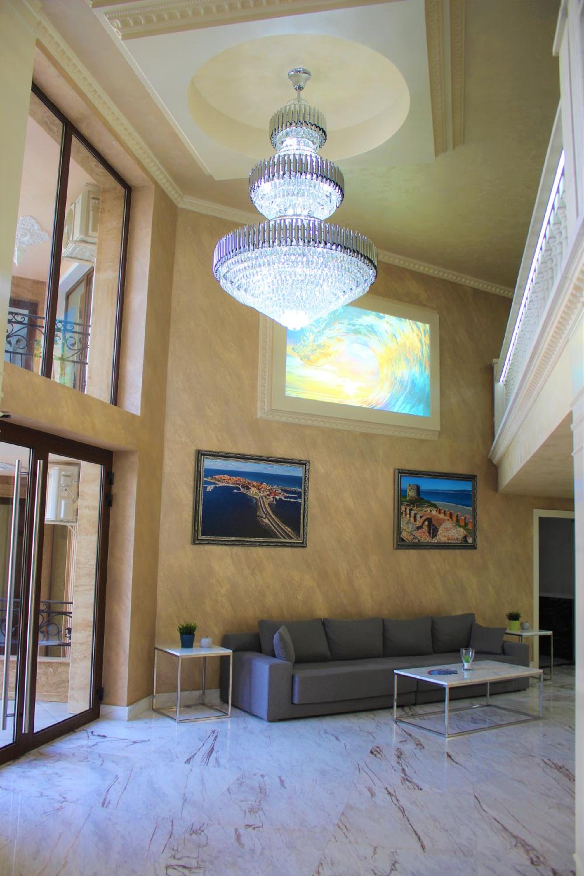 Valencia Gardens Luxury Studios