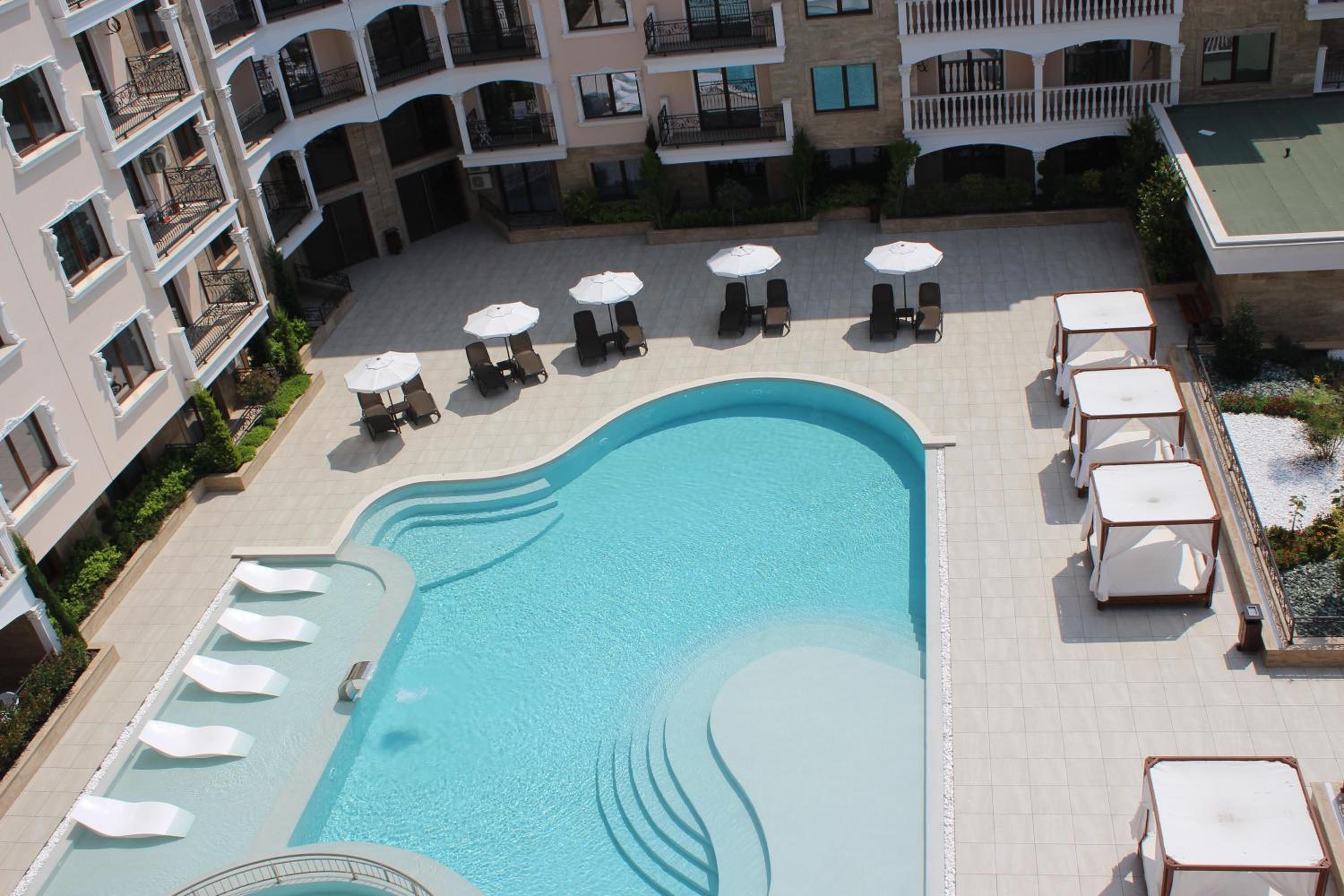 Valencia Gardens Luxury Studios