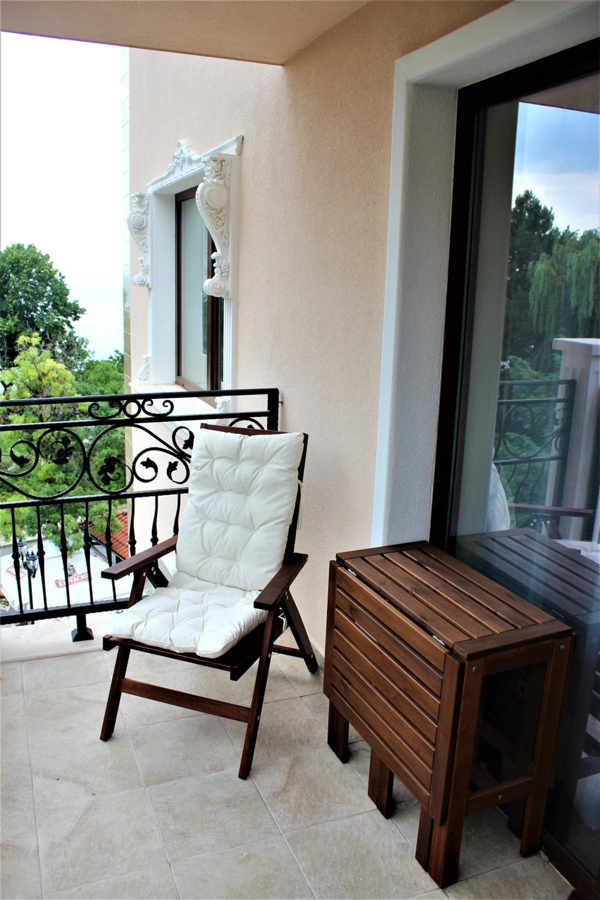 Valencia Gardens Luxury Studios