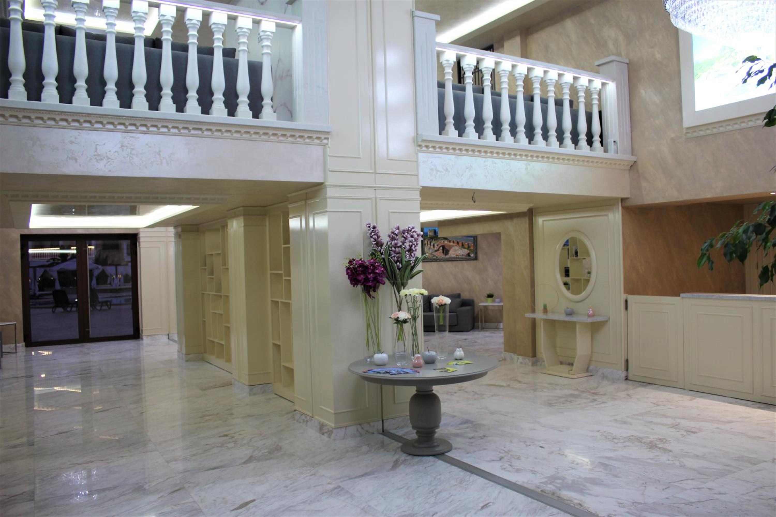 Valencia Gardens Luxury Studios