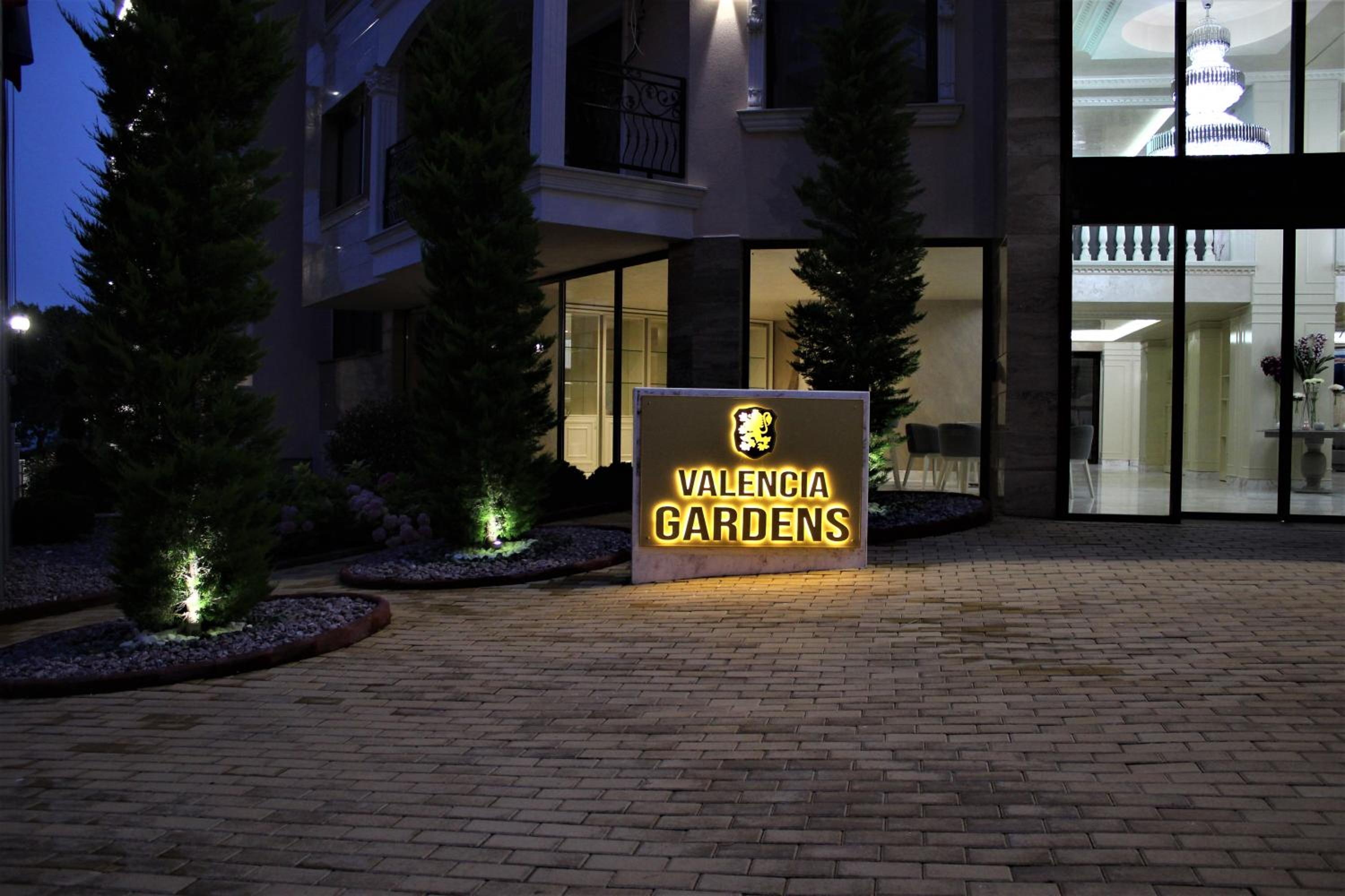 Valencia Gardens Luxury Studios