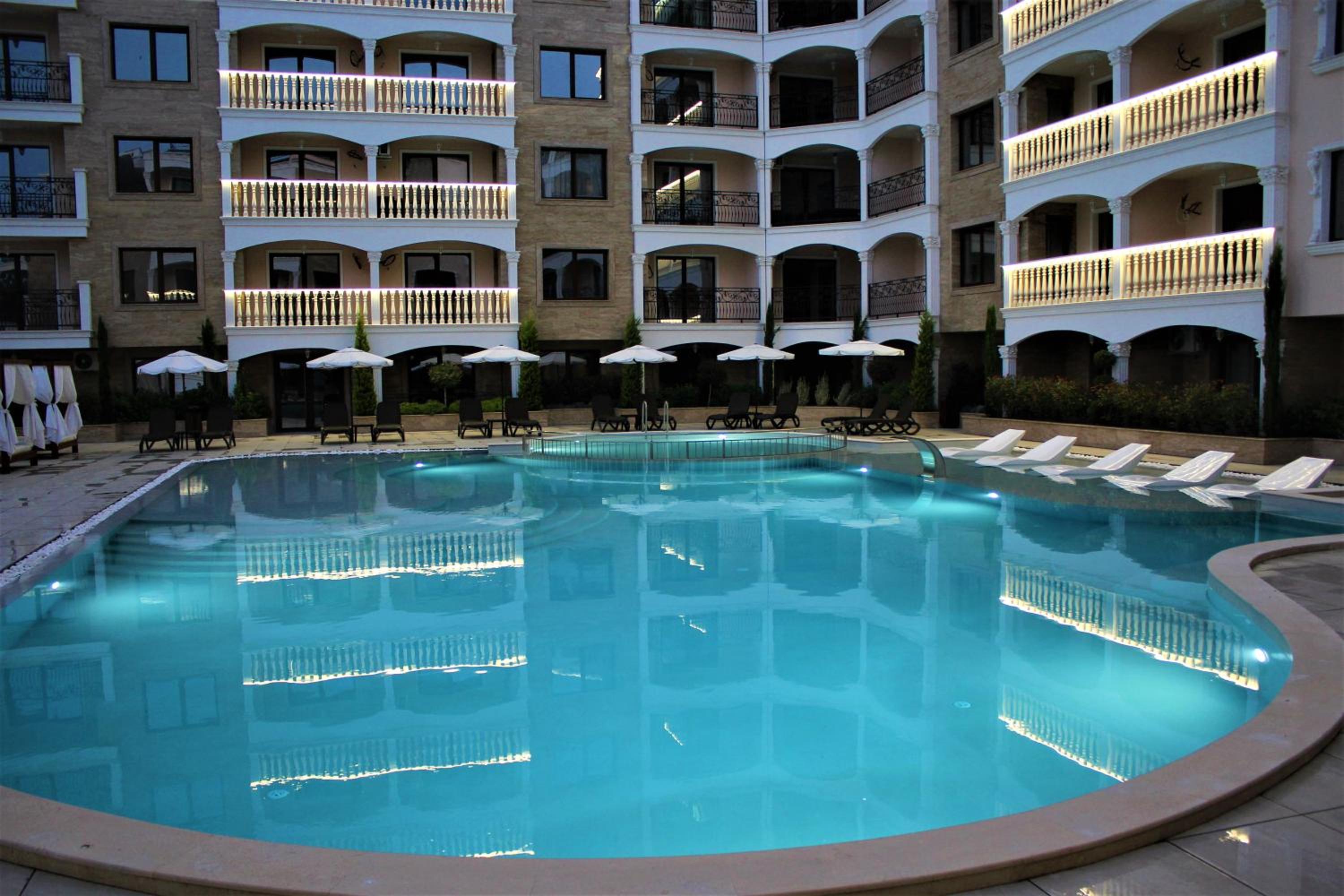 Valencia Gardens Luxury Studios