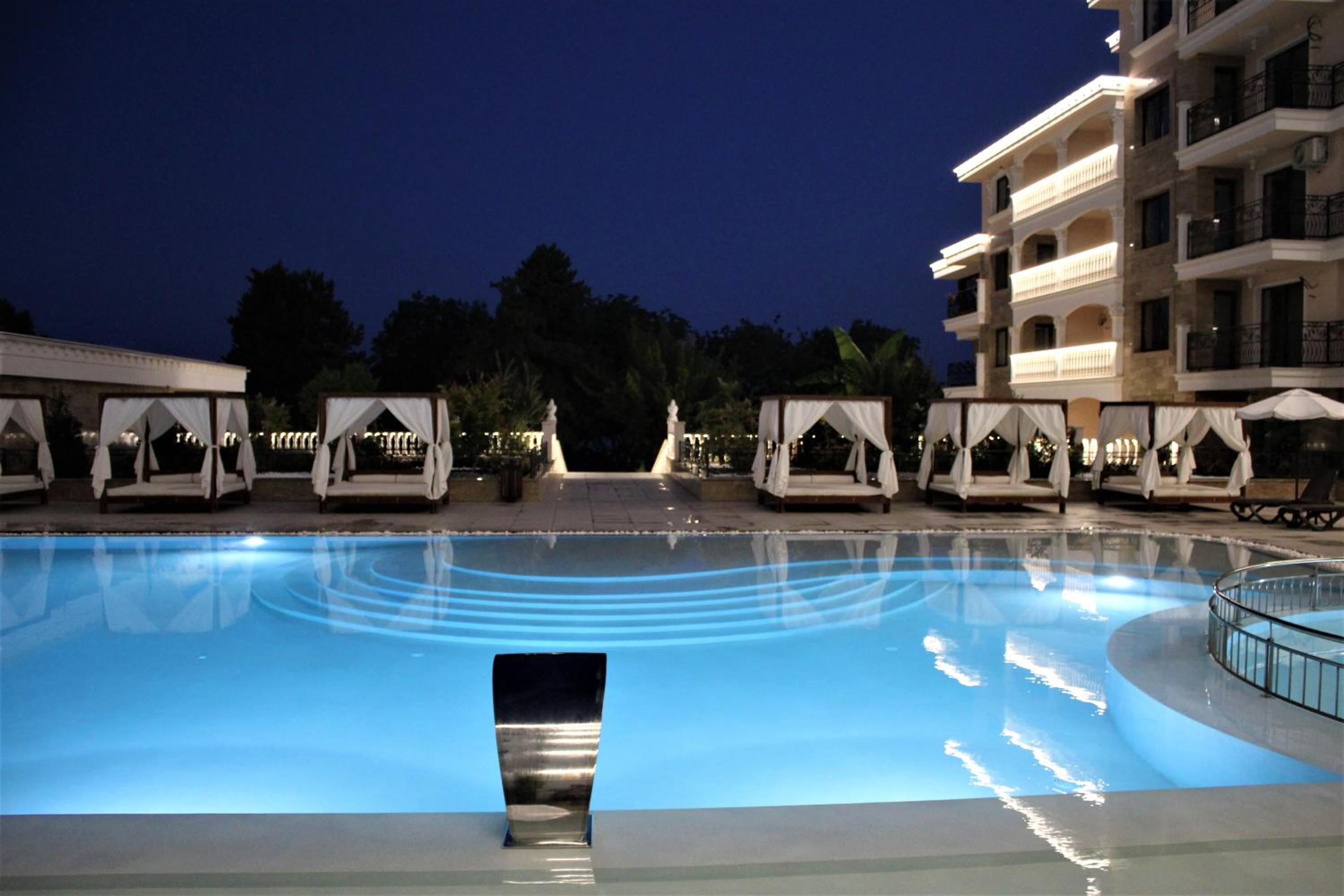 Valencia Gardens Luxury Studios