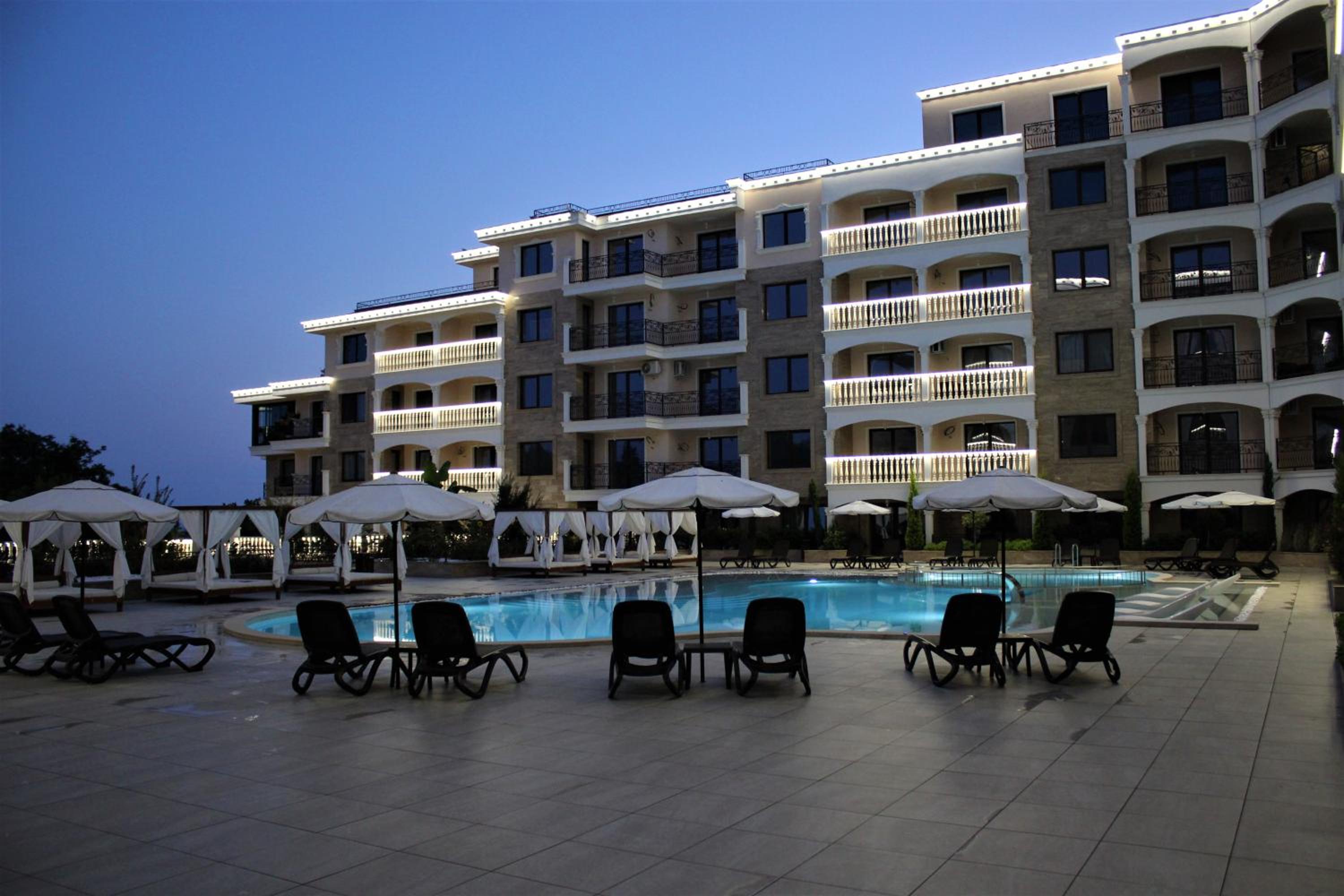 Valencia Gardens Luxury Studios