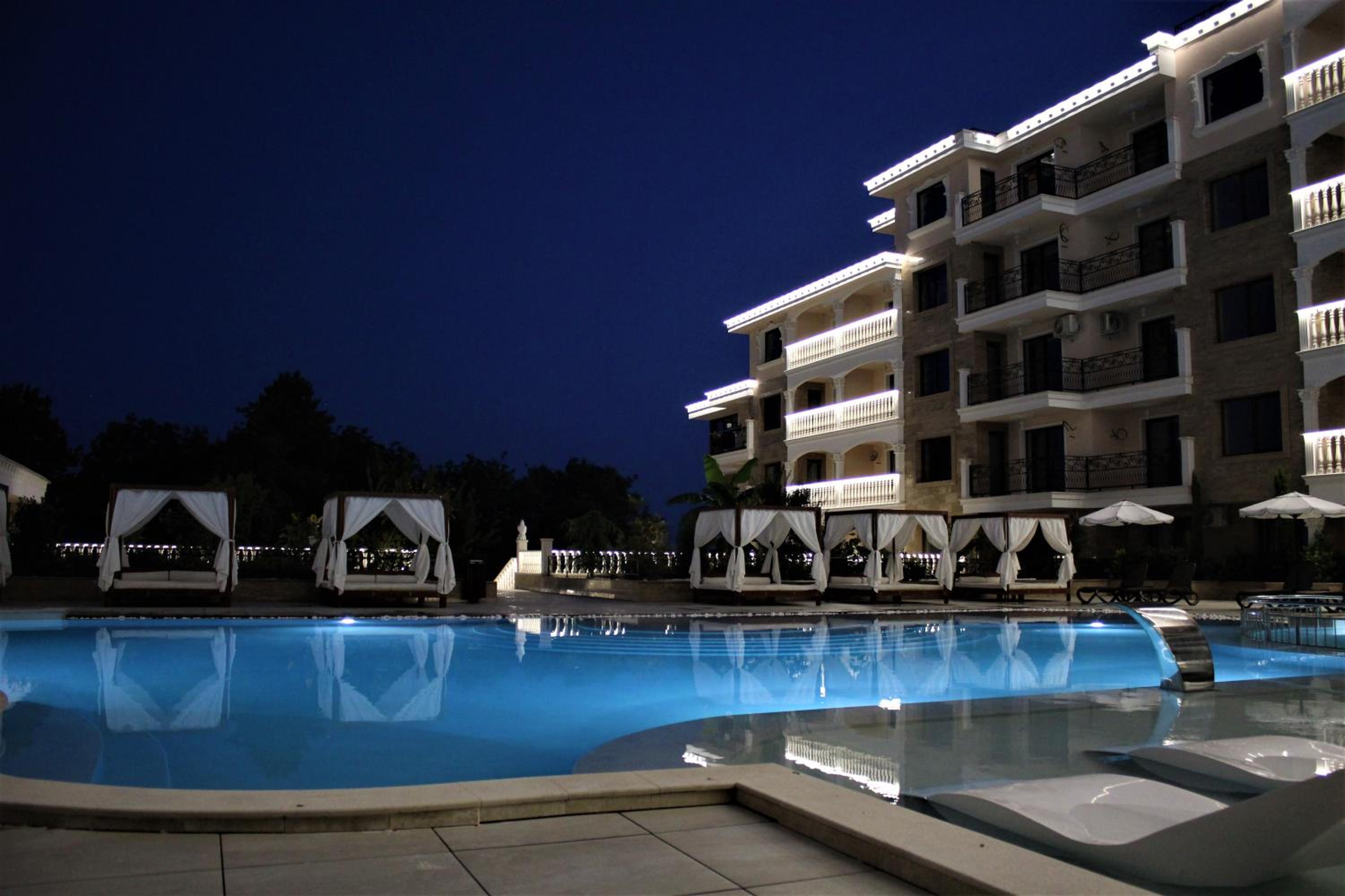 Valencia Gardens Luxury Studios