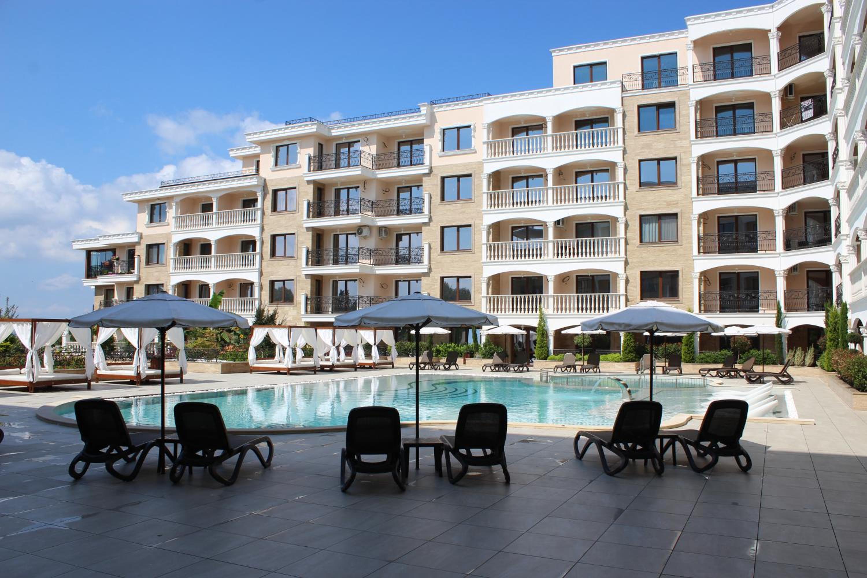 Valencia Gardens Luxury Studios